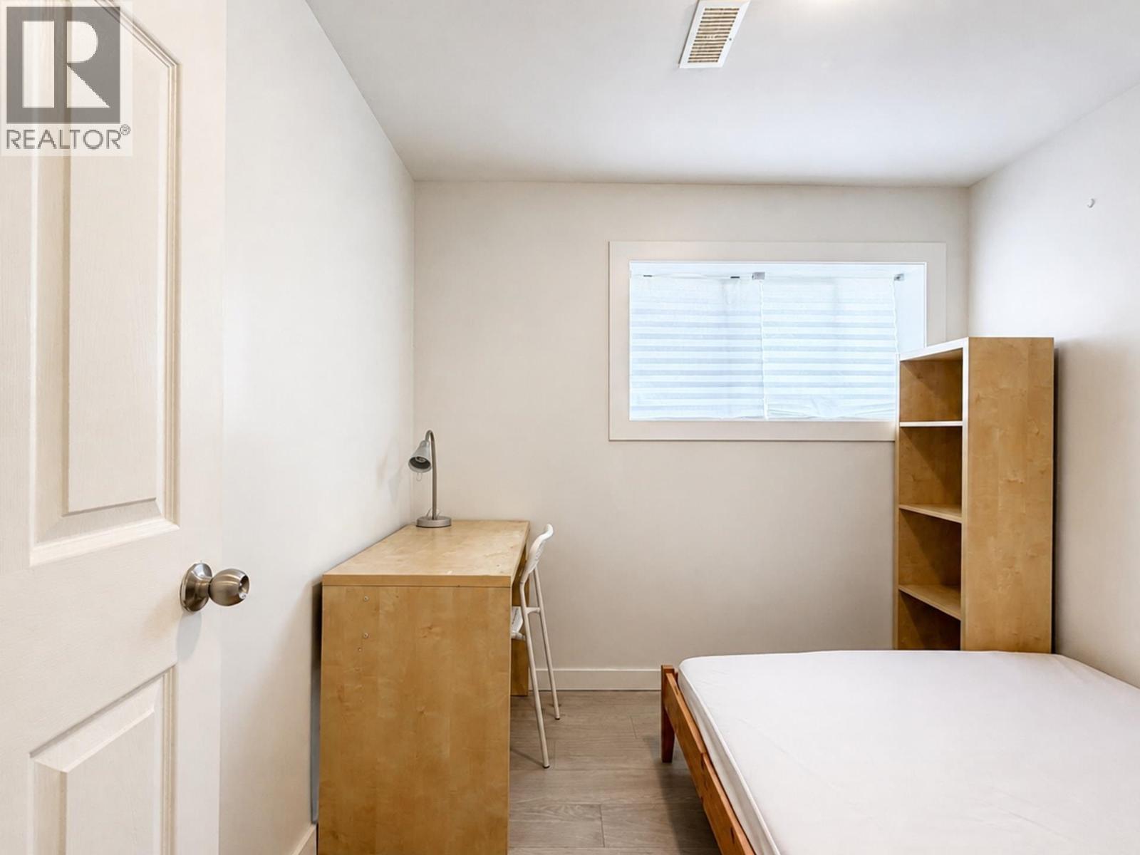 6175 Quebec Street Property Photo 27