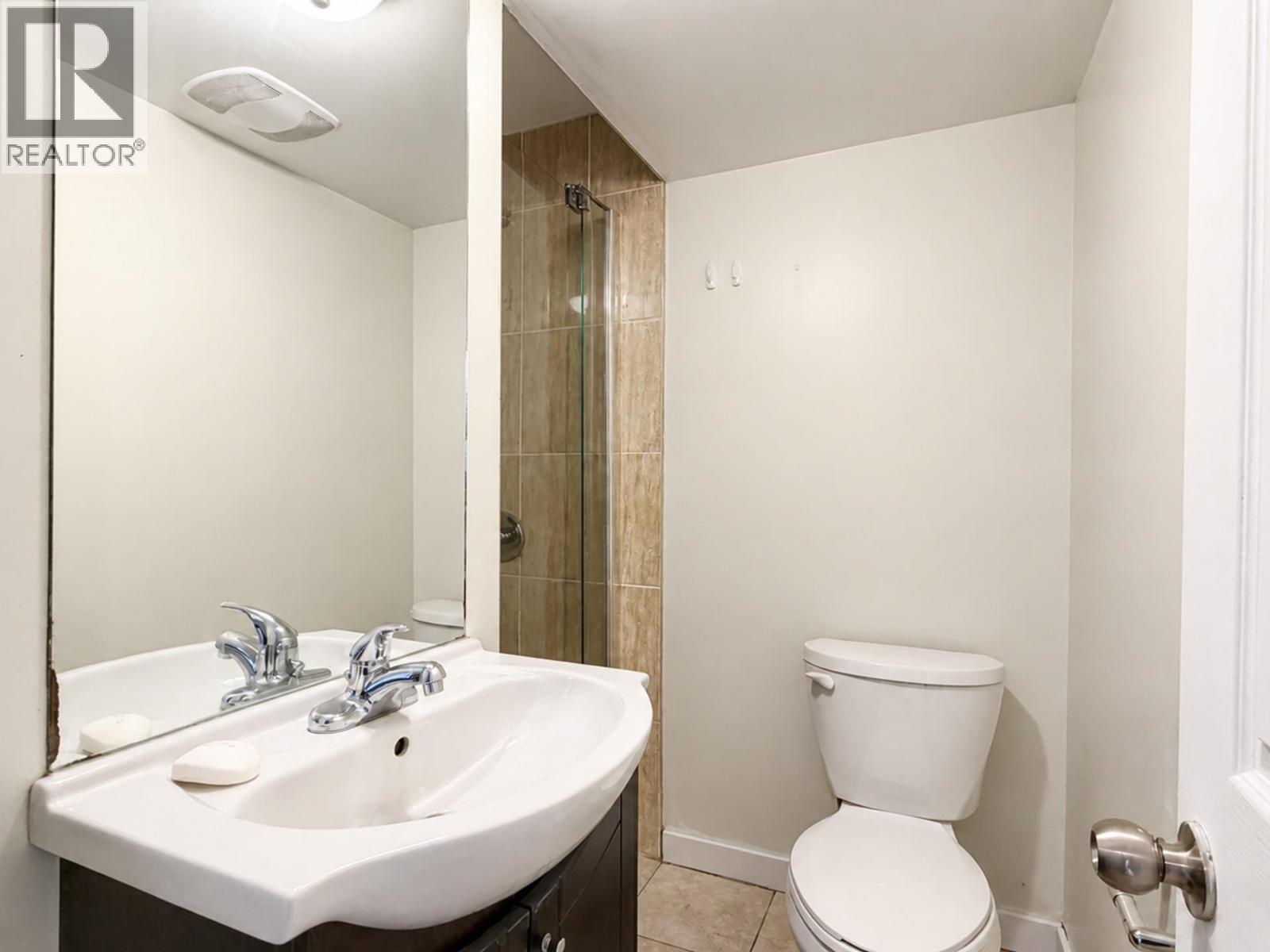 6175 Quebec Street Property Photo 29