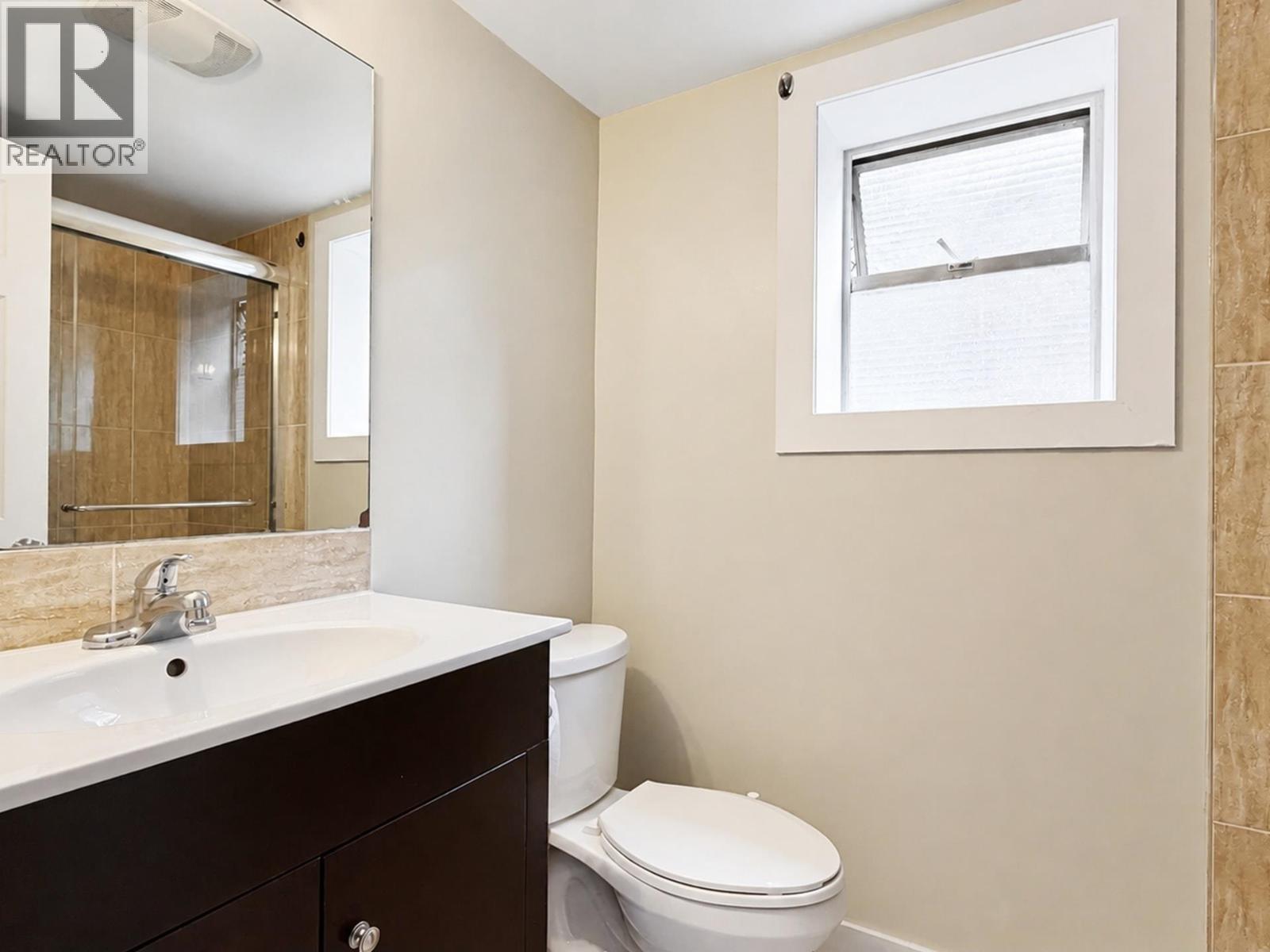 6175 Quebec Street Property Photo 36