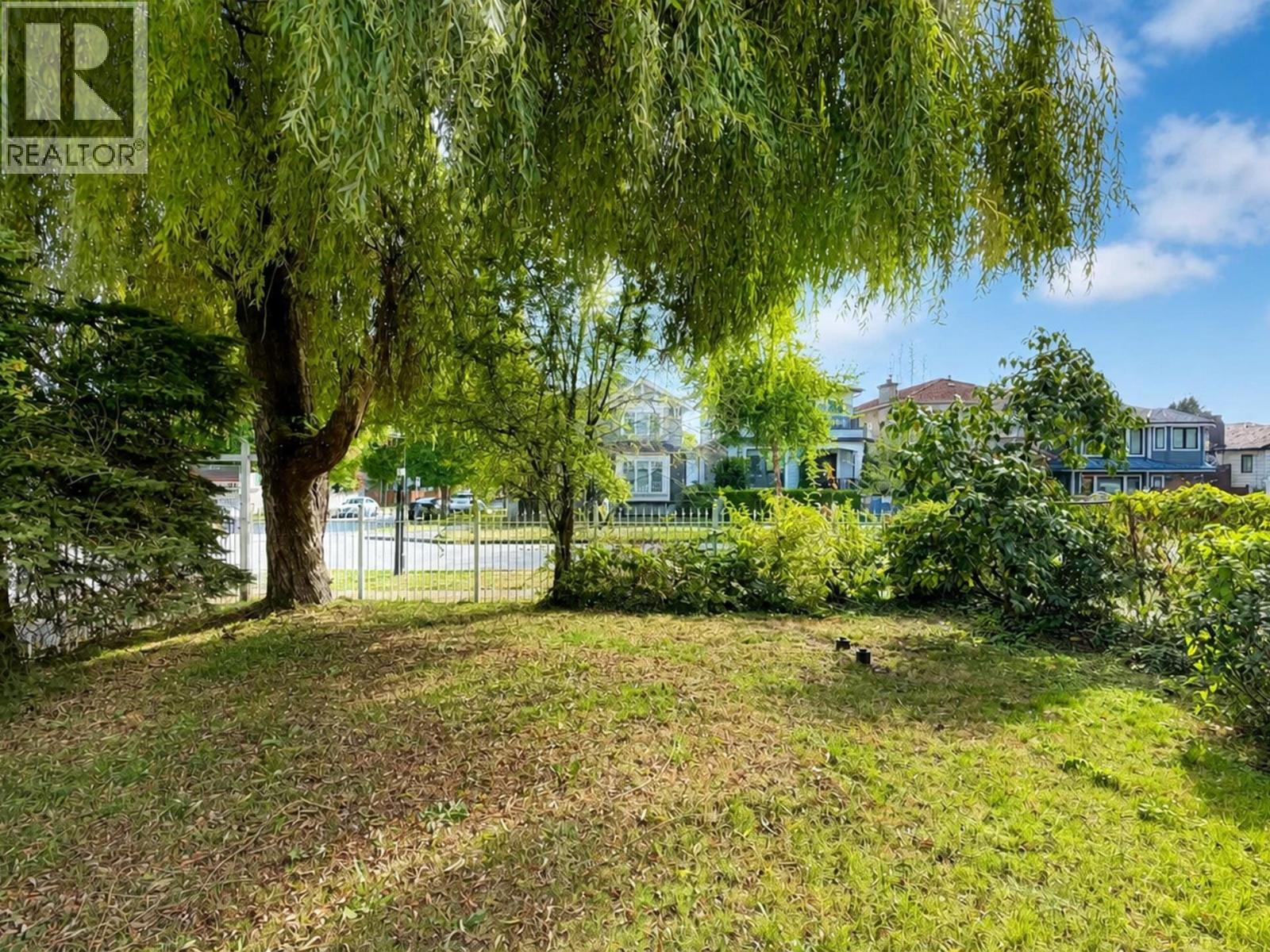 6175 Quebec Street Property Photo 39