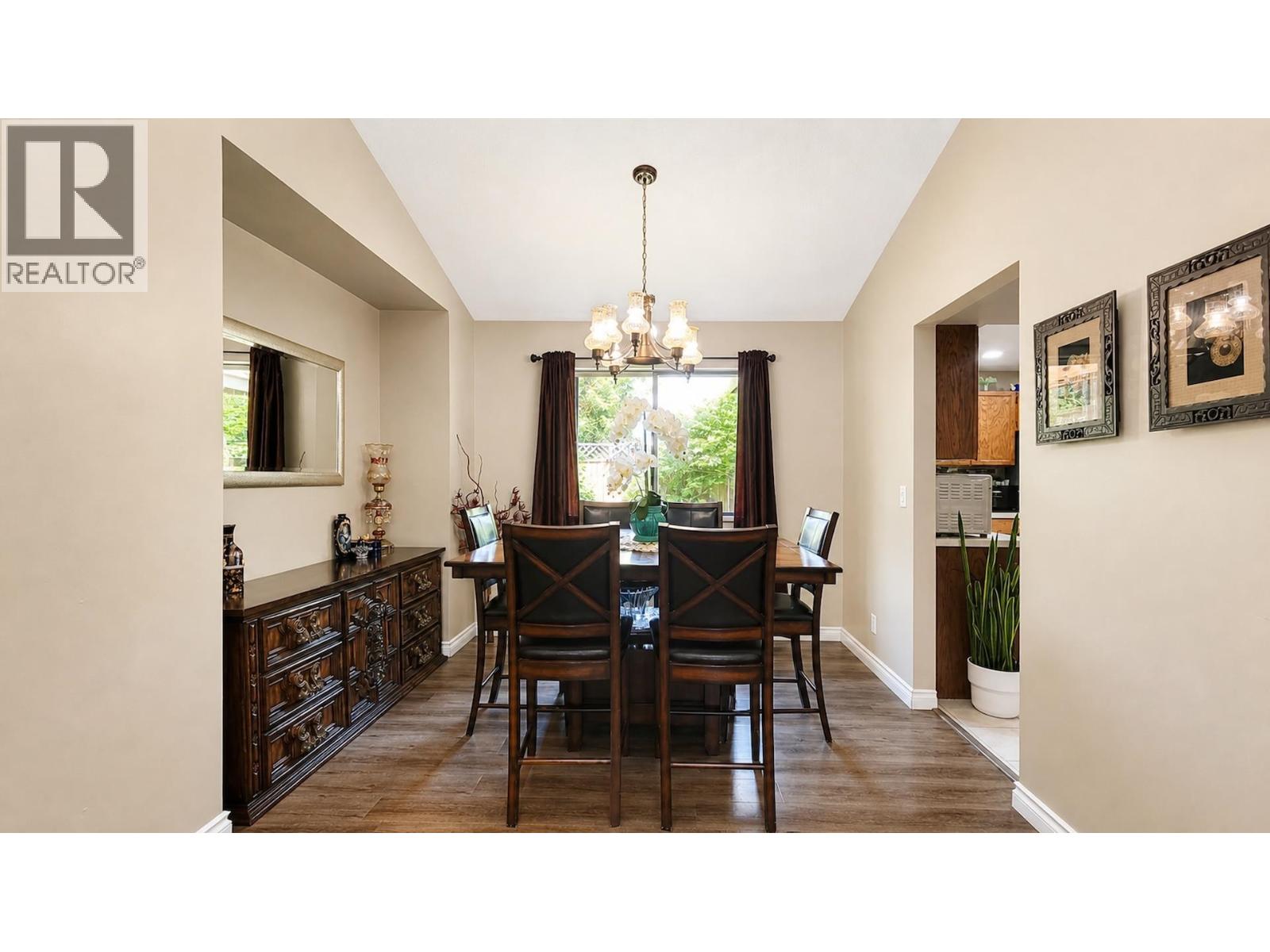 2961 Walton Avenue Property Photo 10