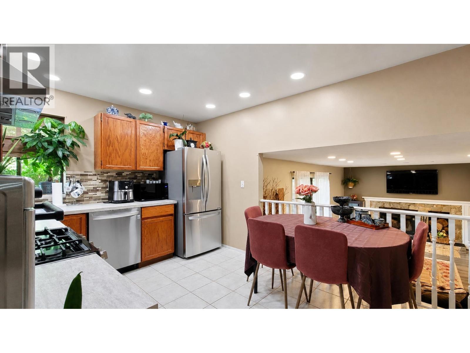 2961 Walton Avenue Property Photo 12