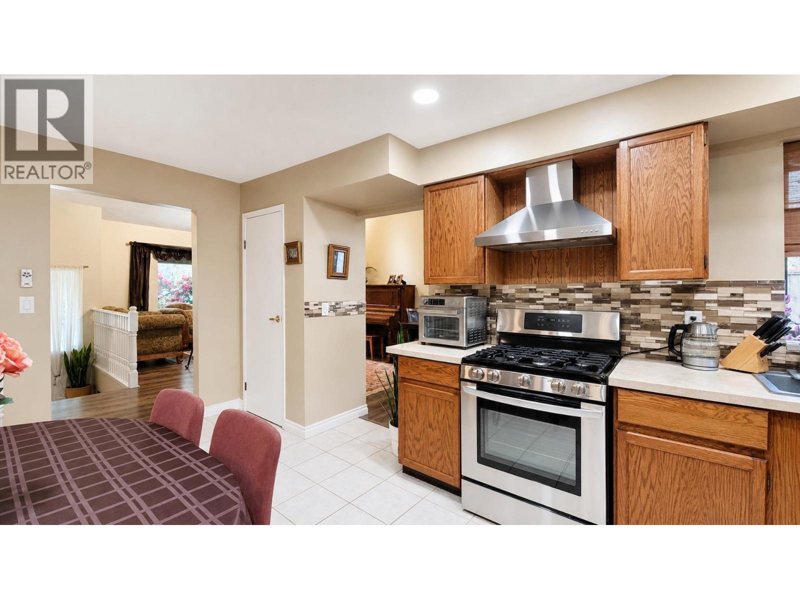 2961 Walton Avenue Property Photo 16