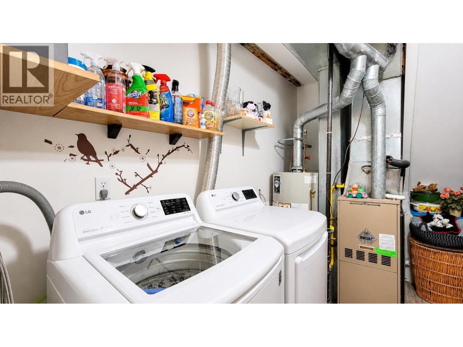 2961 Walton Avenue Property Photo 35