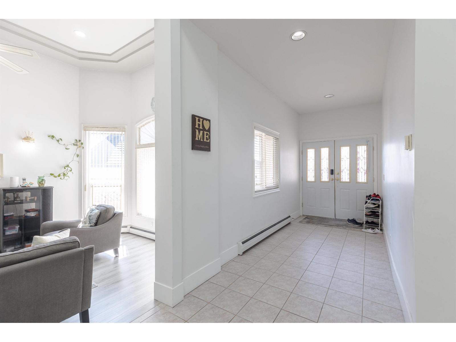 8298 151a Street Property Photo 12