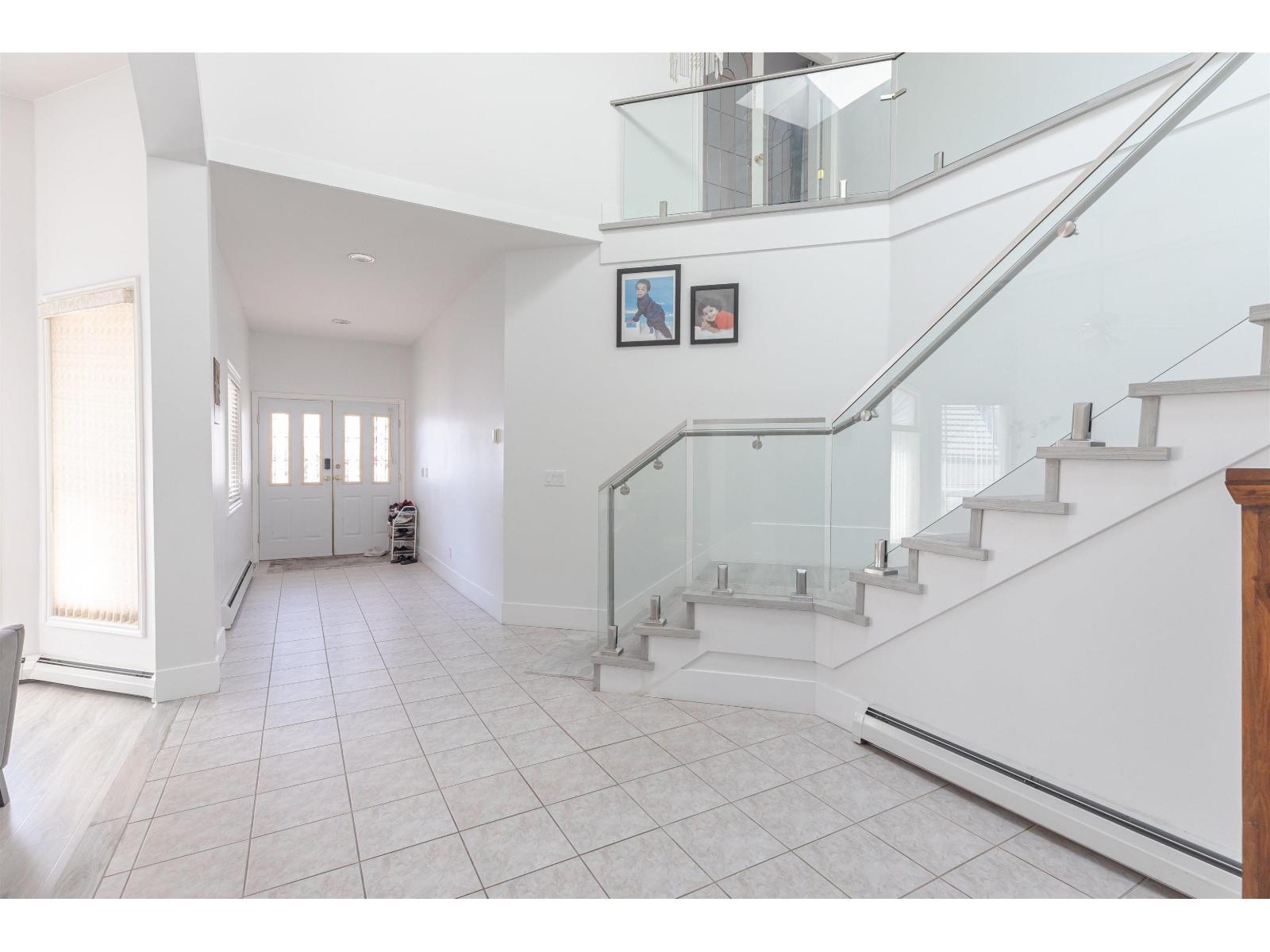 8298 151a Street Property Photo 15