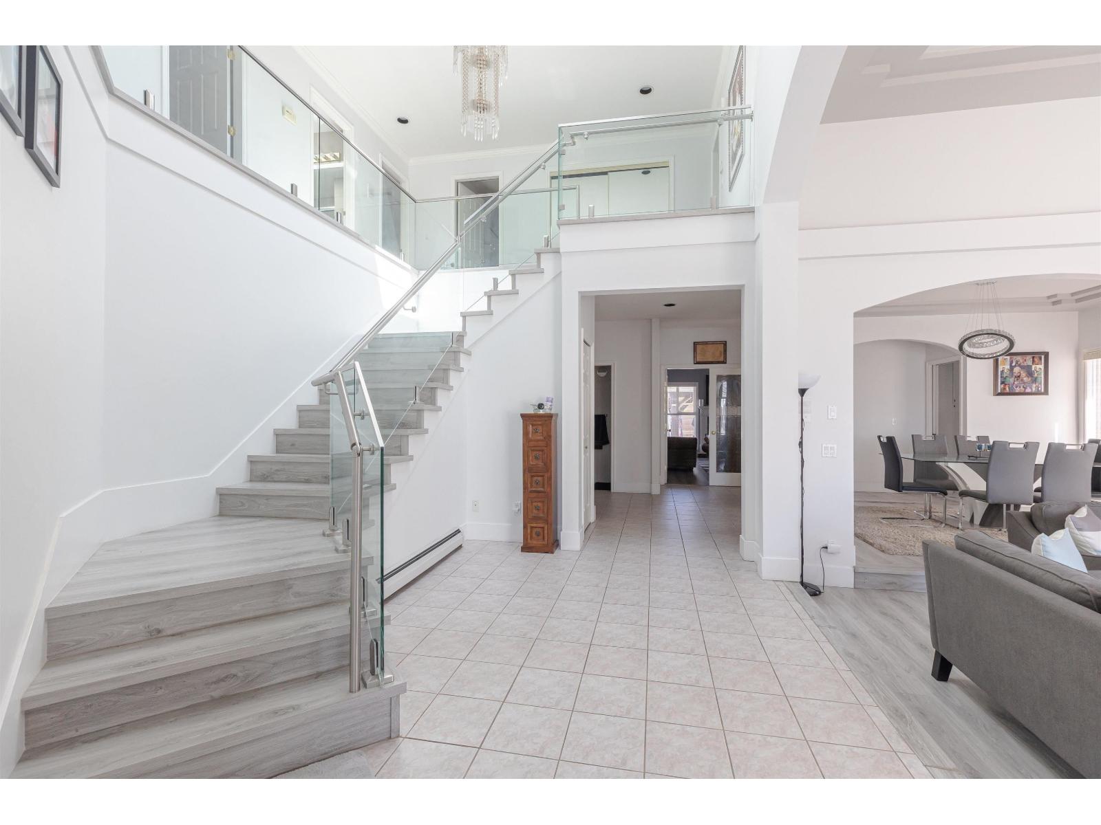 8298 151a Street Property Photo 16