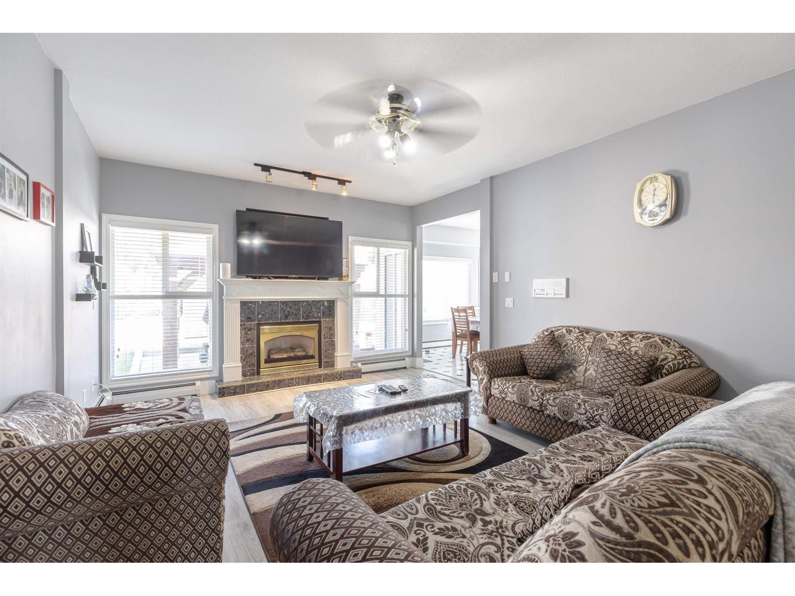 8298 151a Street Property Photo 17