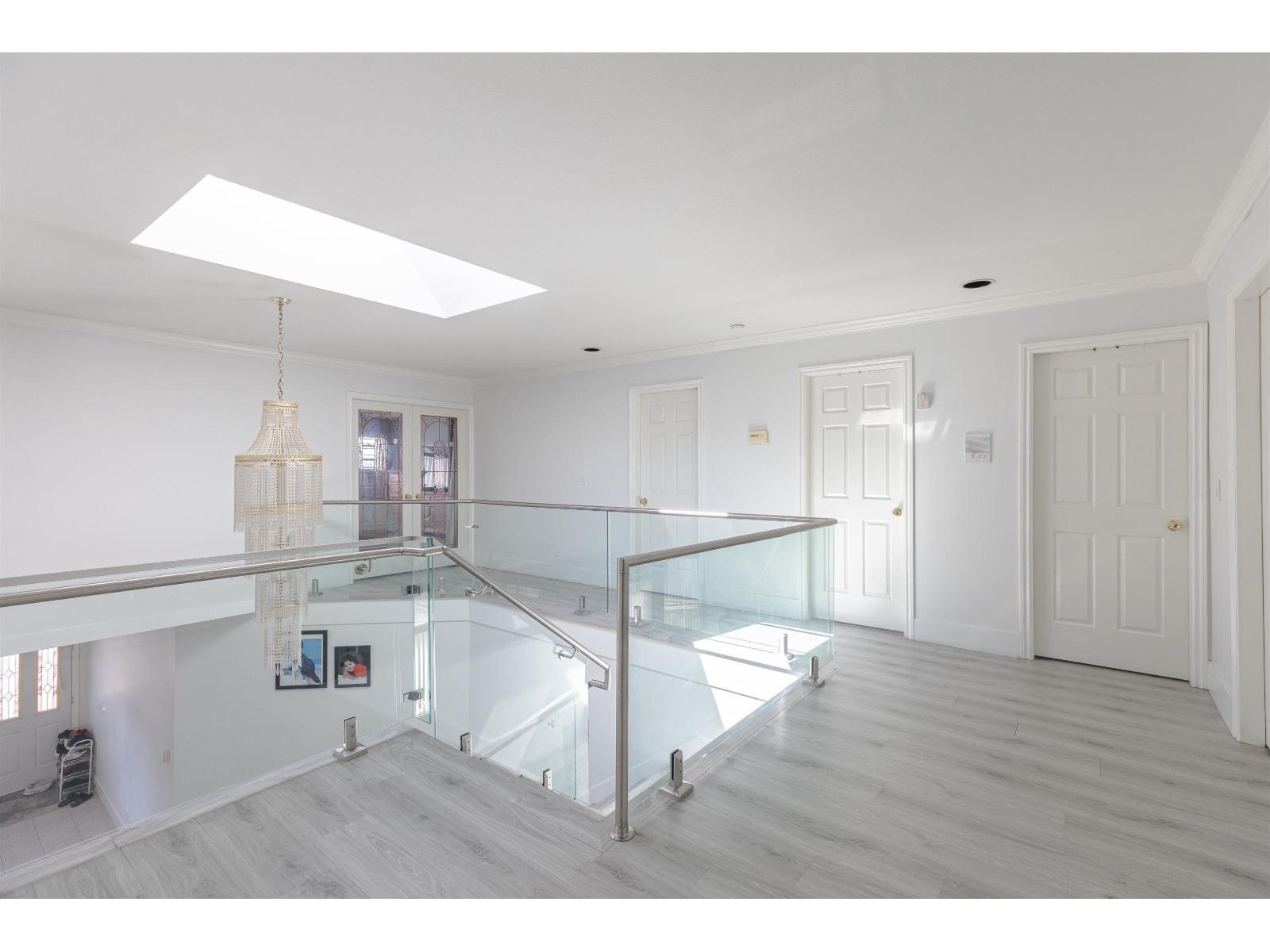 8298 151a Street Property Photo 18