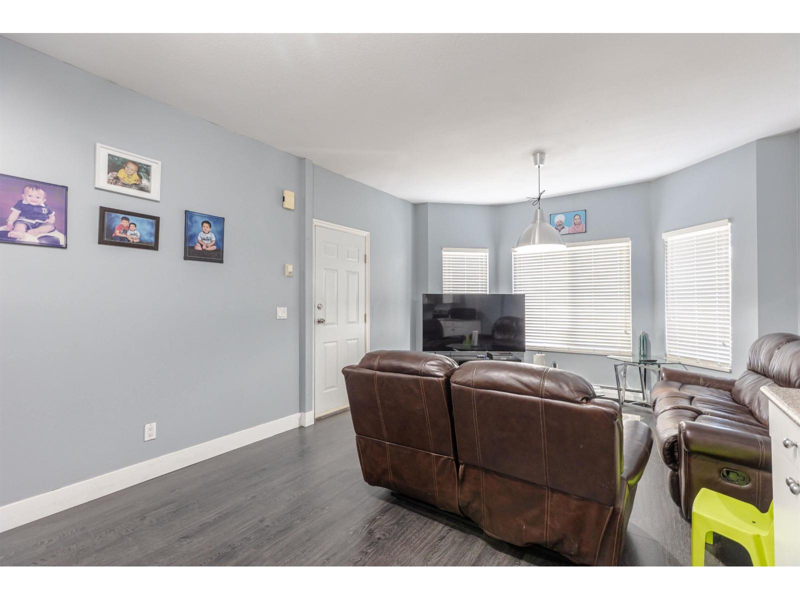 8298 151a Street Property Photo 20