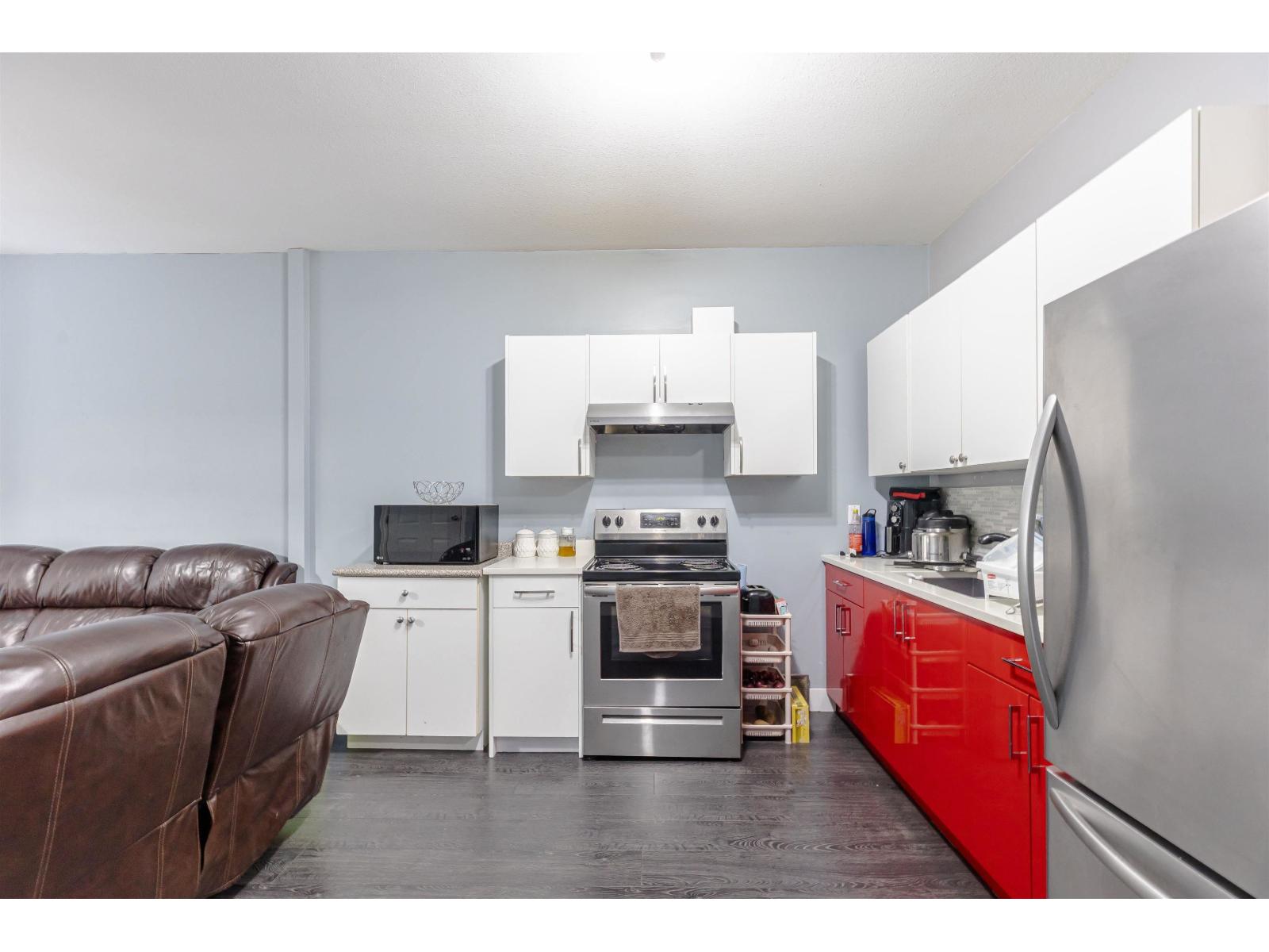 8298 151a Street Property Photo 21