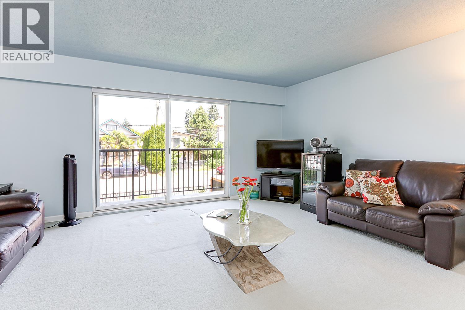 2142 Grant Avenue Property Photo 6
