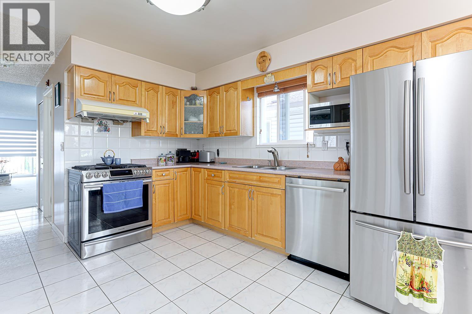 2142 Grant Avenue Property Photo 11