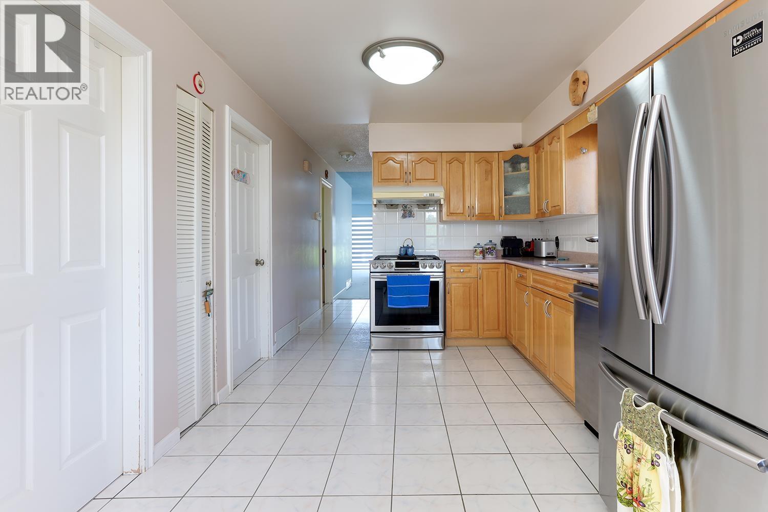 2142 Grant Avenue Property Photo 13