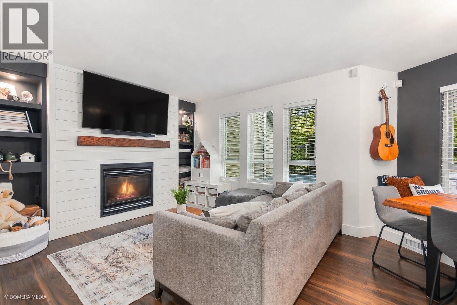 17 123 LAVAL STREET Property Photo 1