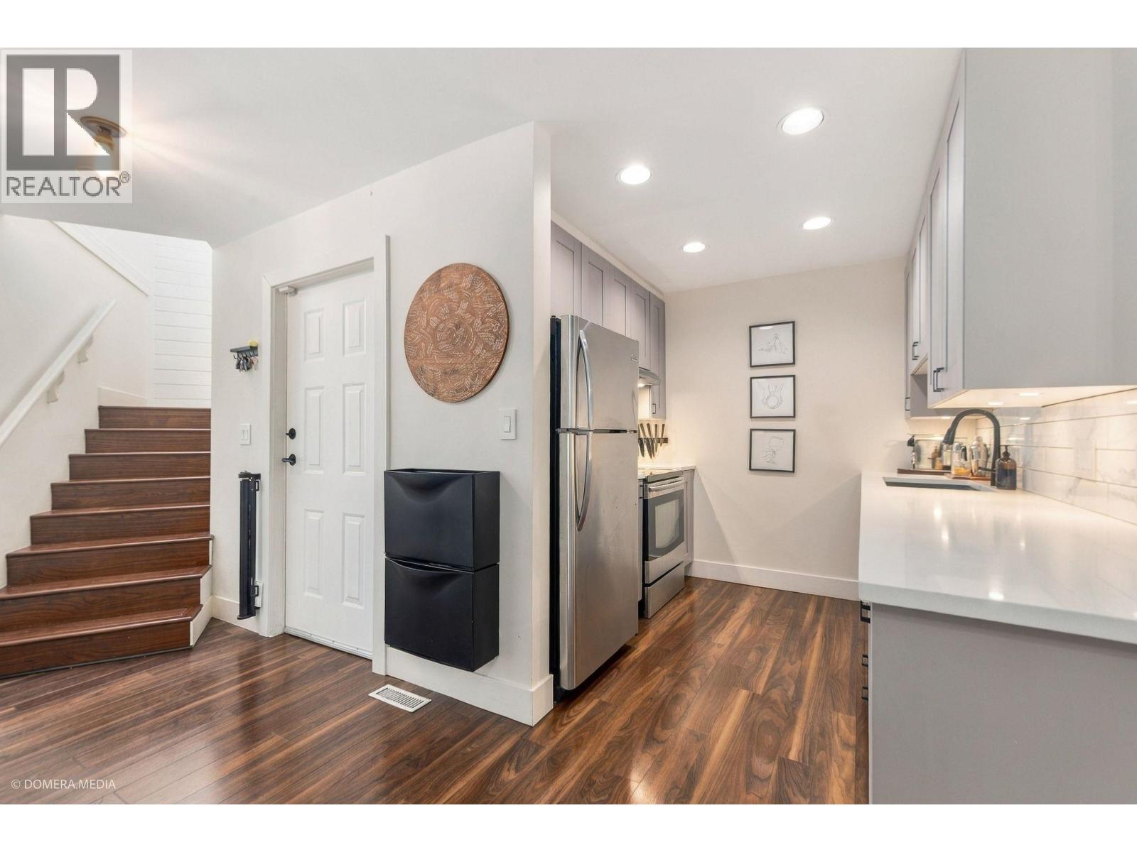 17 123 Laval Street Property Photo 4