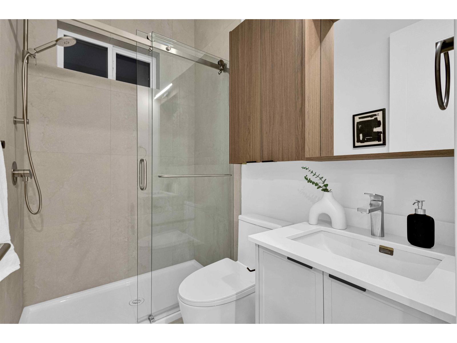 102 6356 138 Street Property Photo 10