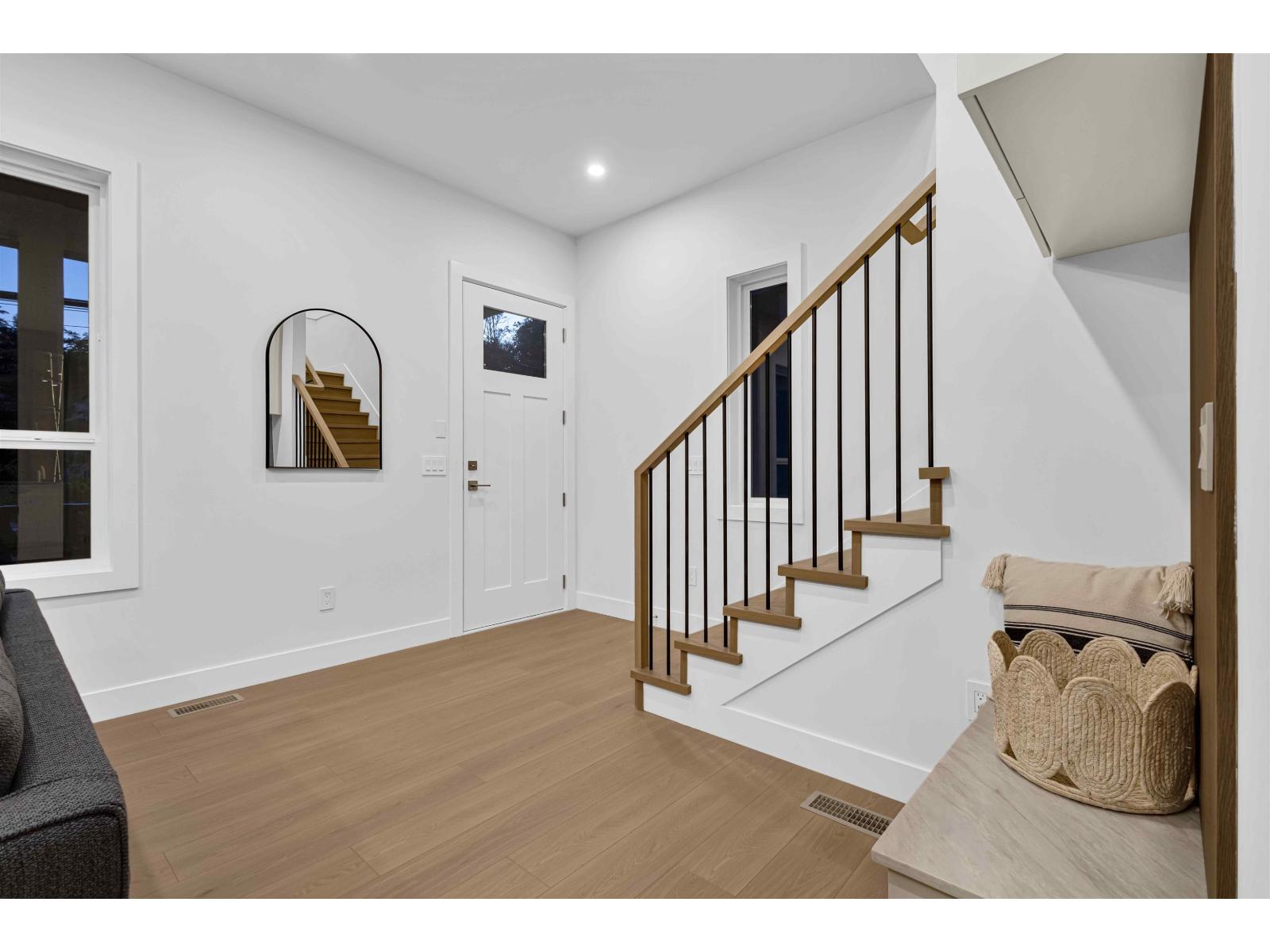 102 6356 138 Street Property Photo 11