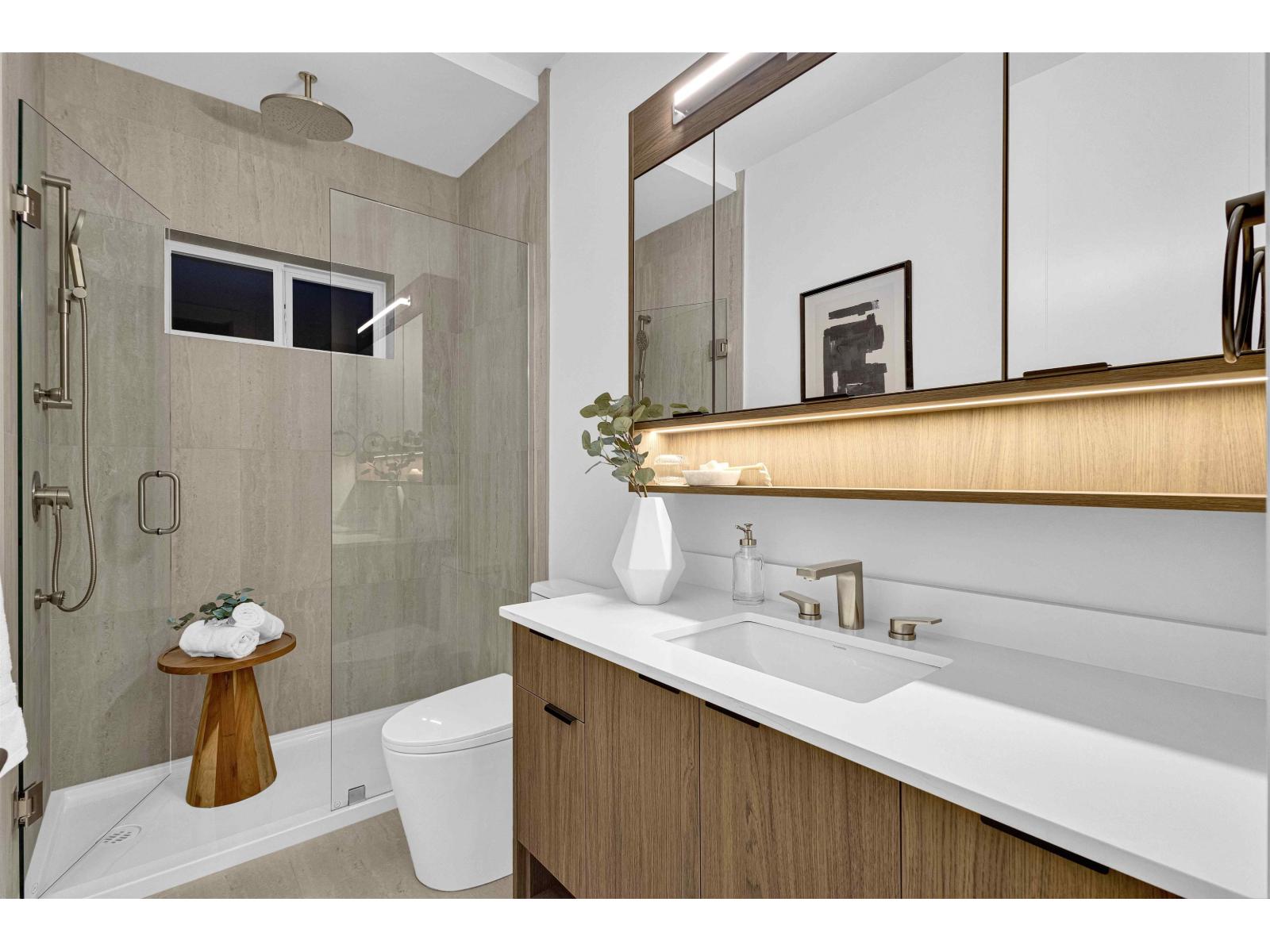 102 6356 138 Street Property Photo 17