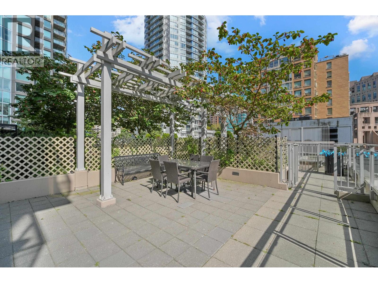1901 888 Homer Street Property Photo 23