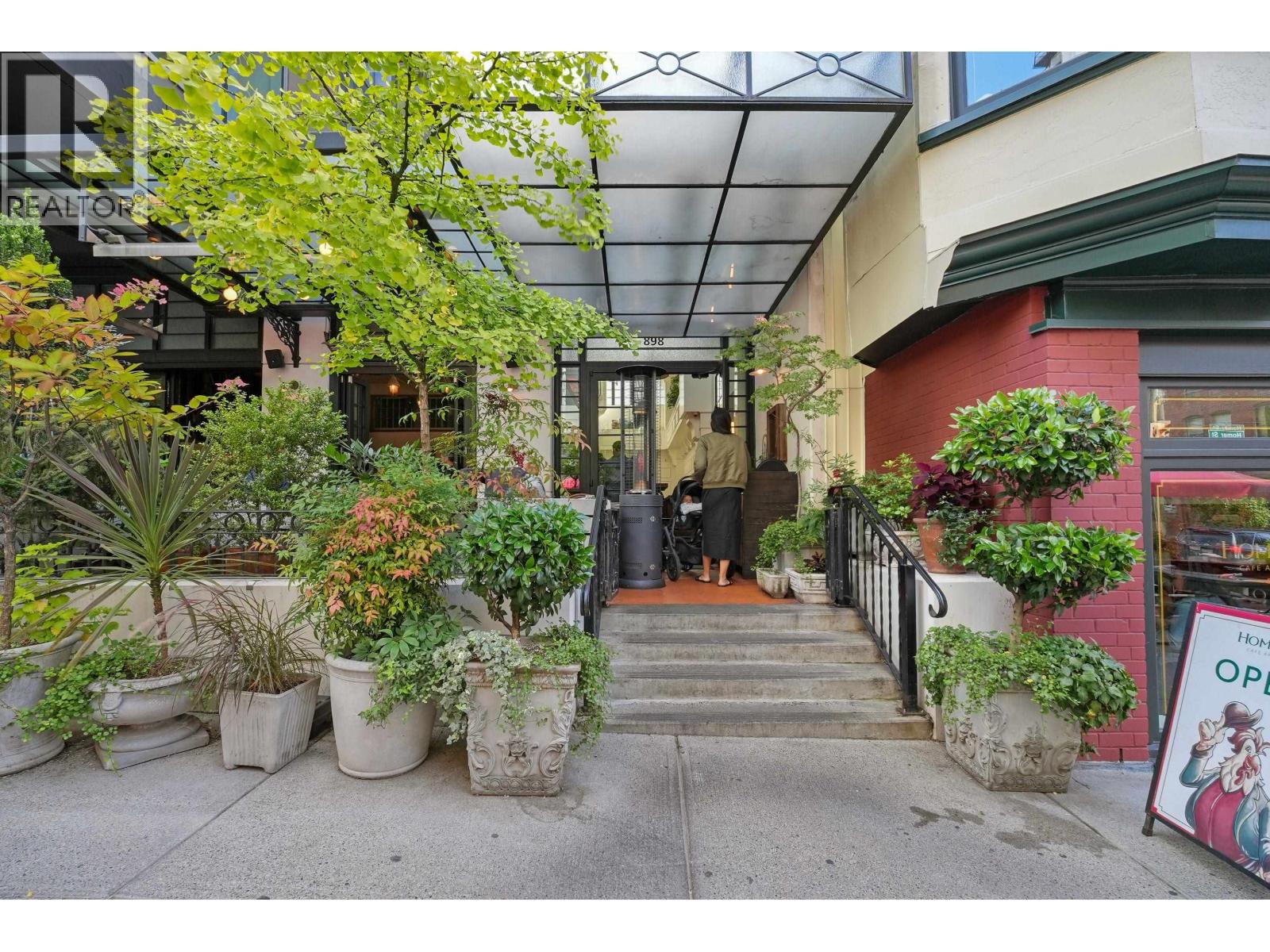 1901 888 Homer Street Property Photo 29