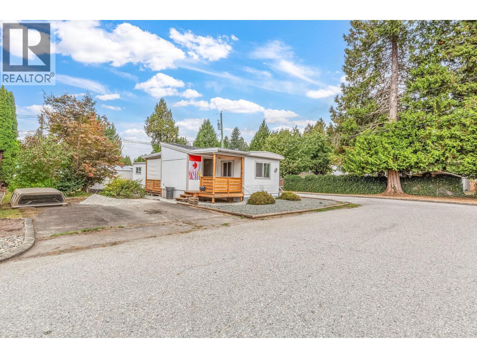 32 21163 LOUGHEED HIGHWAY
