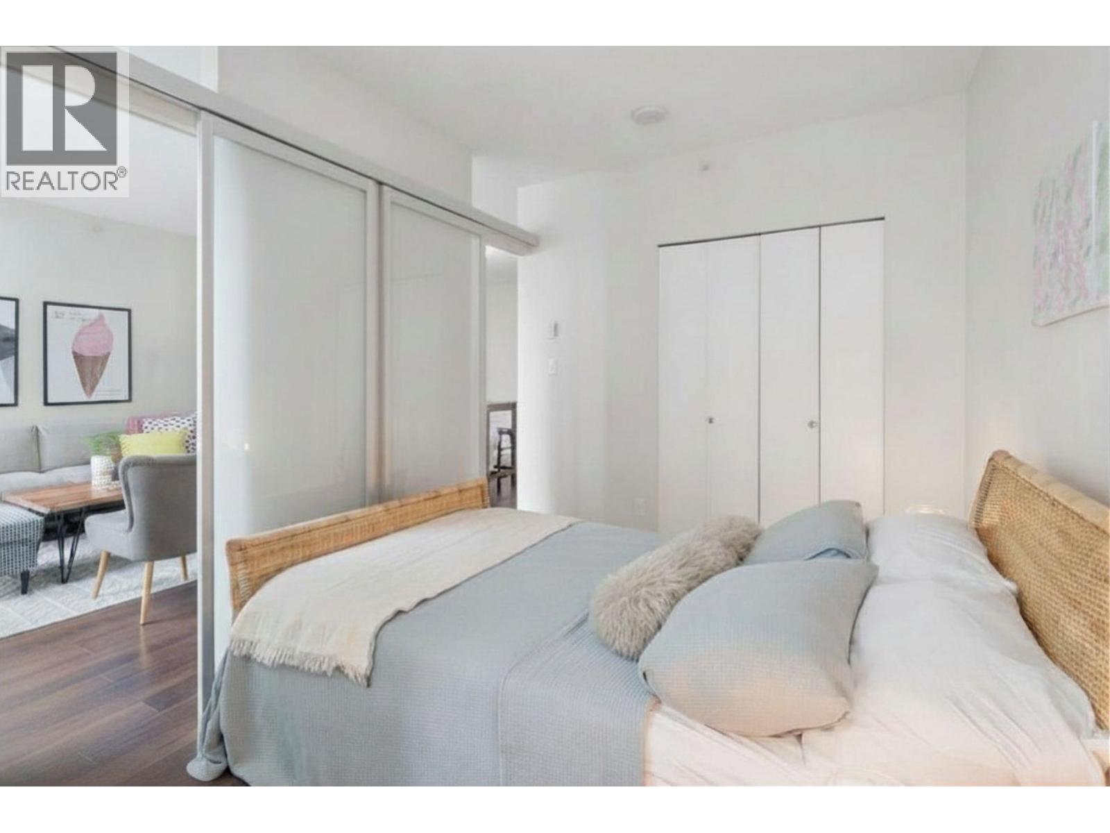 131 1777 W 7th Avenue Property Photo 7