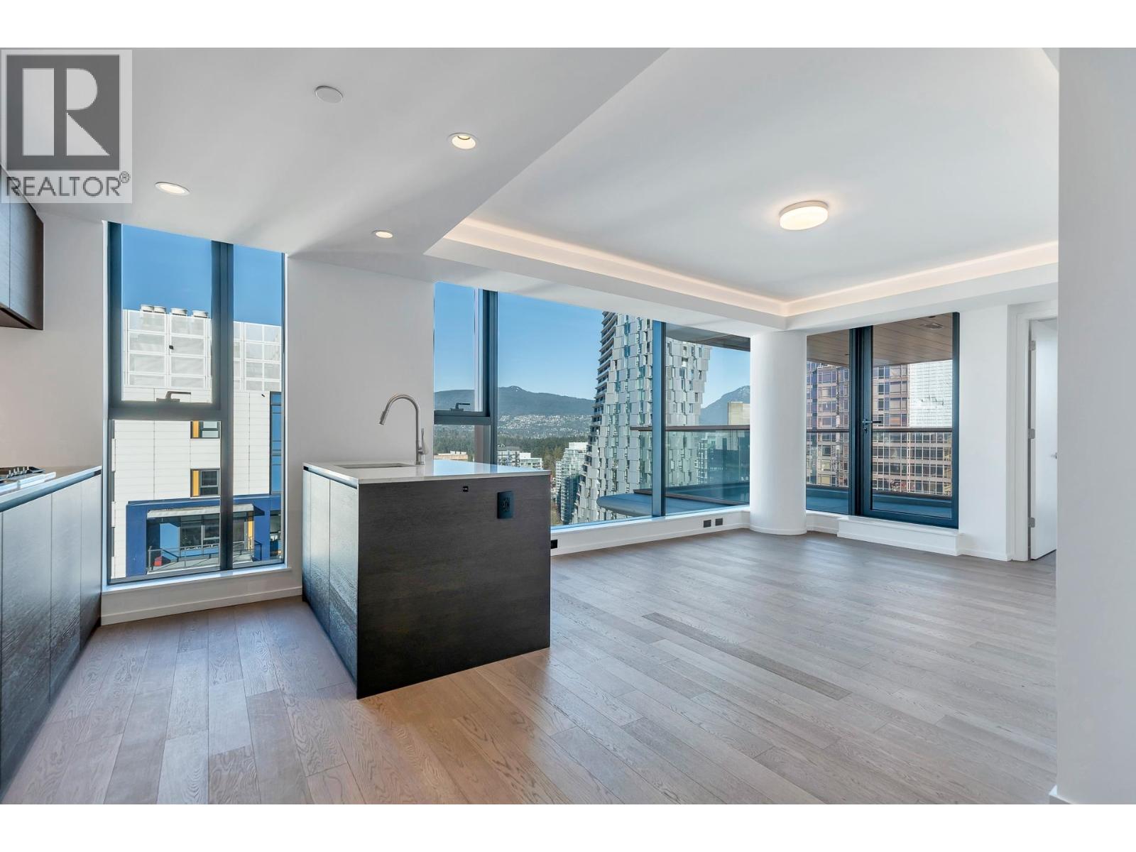 1203 1482 Robson Street Property Photo 2