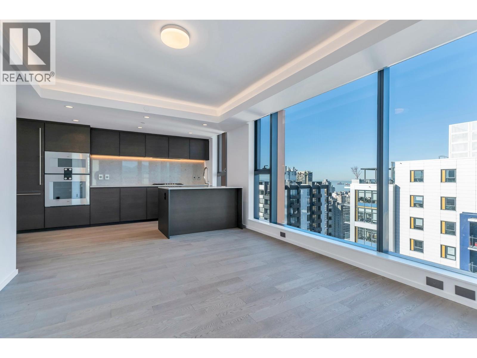 1203 1482 Robson Street Property Photo 4