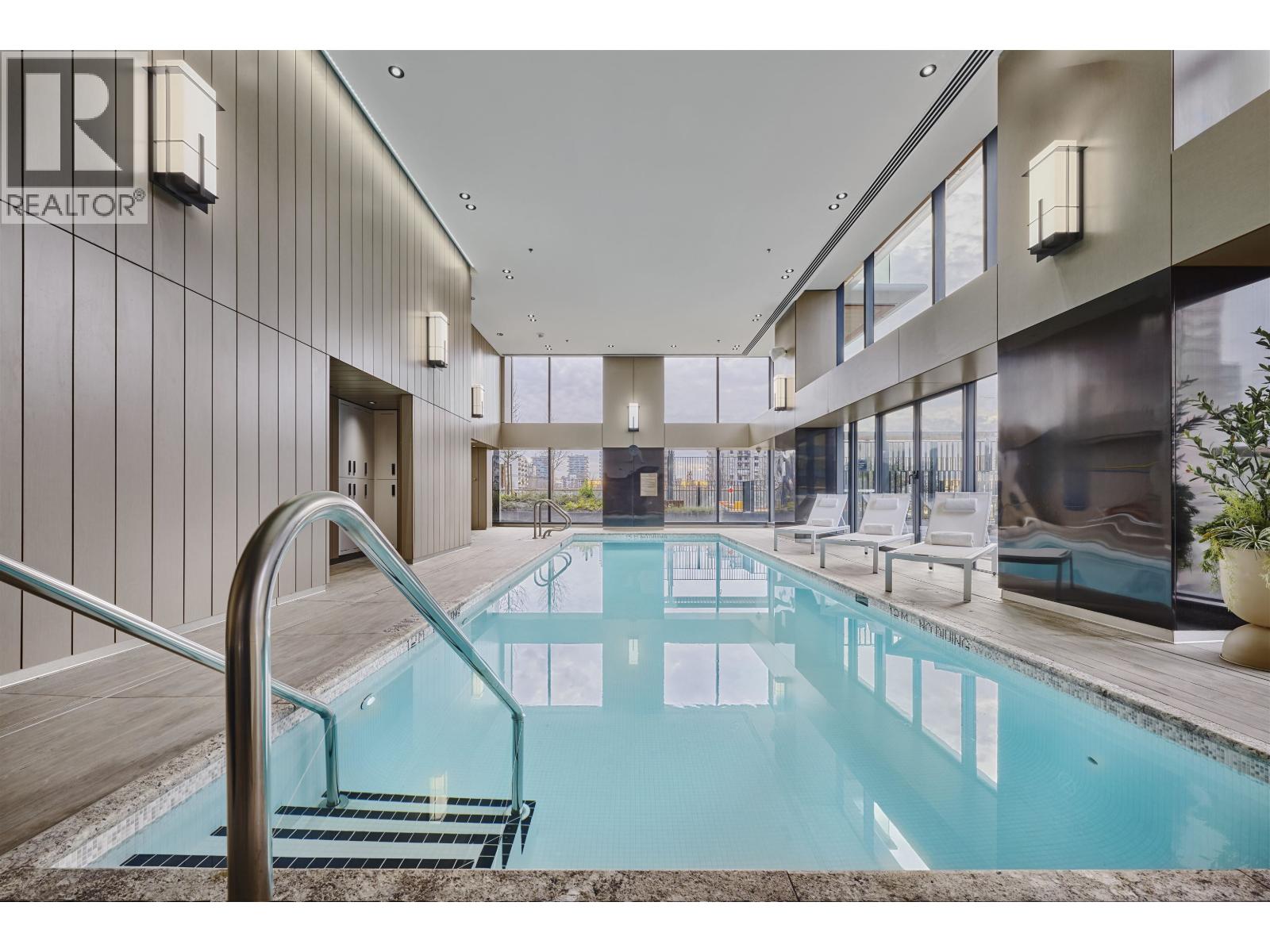 1203 1482 Robson Street Property Photo 11