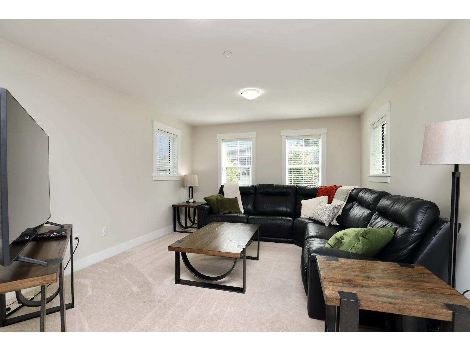 43306 Creekside Circle Property Photo 17