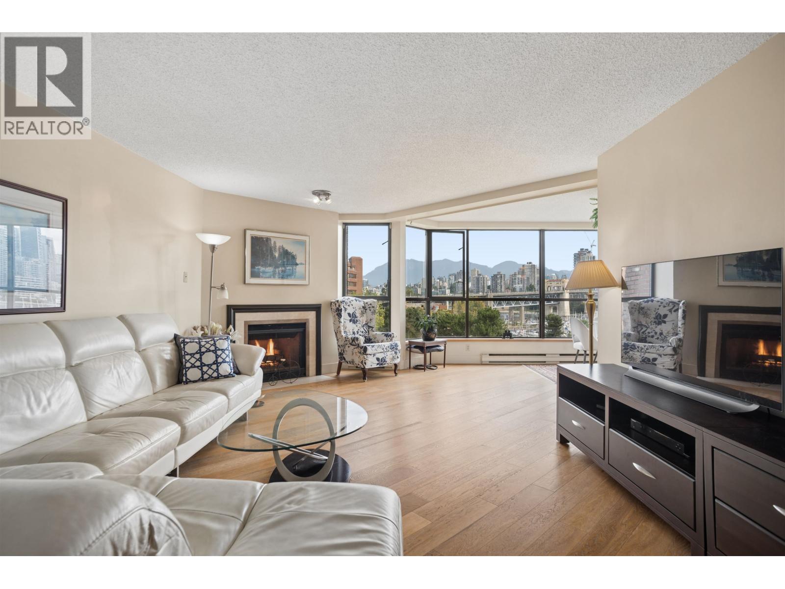 602 1490 Pennyfarthing Drive Property Photo 1