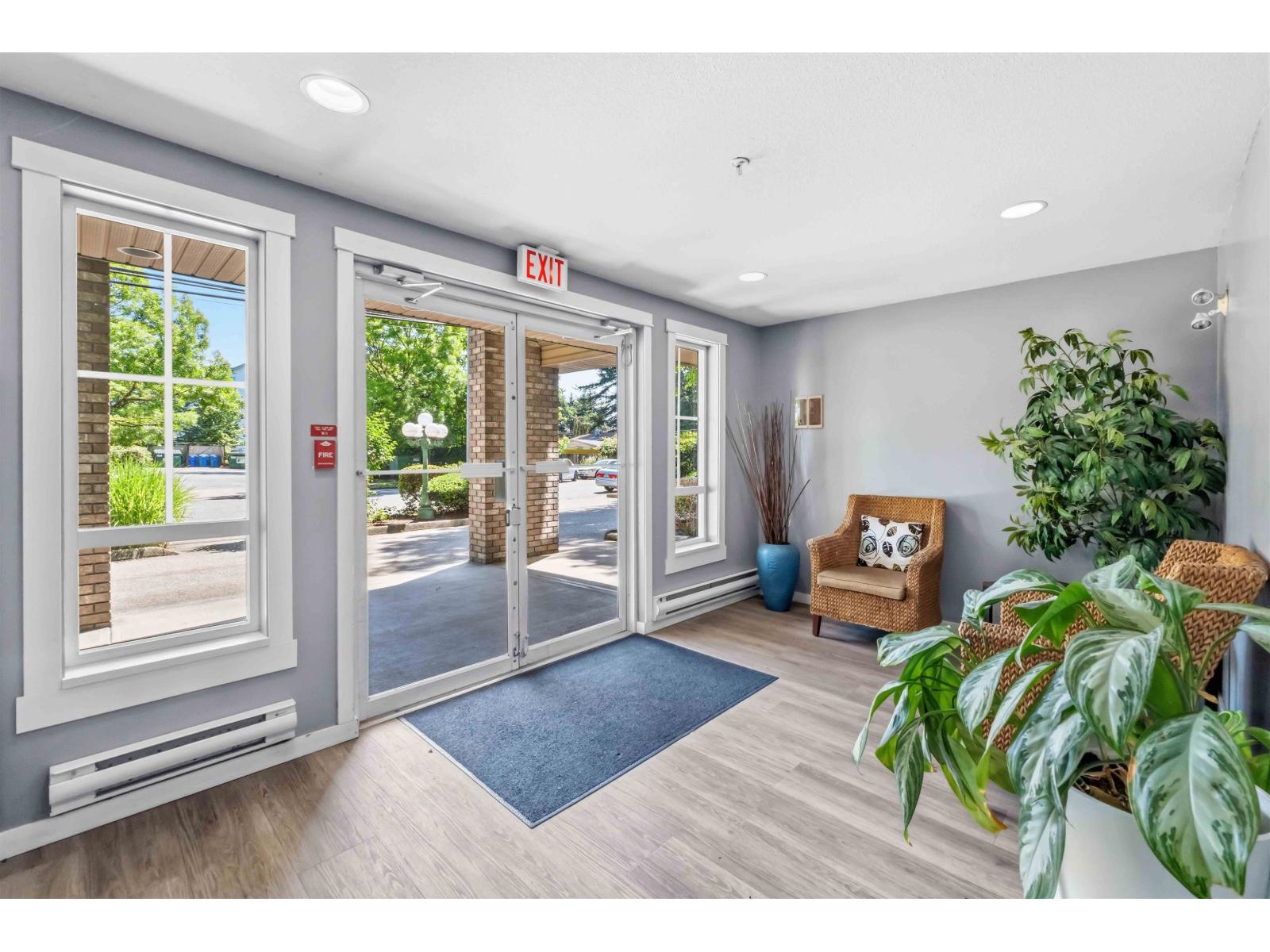 405 2435 CENTER STREET Property Photo 1