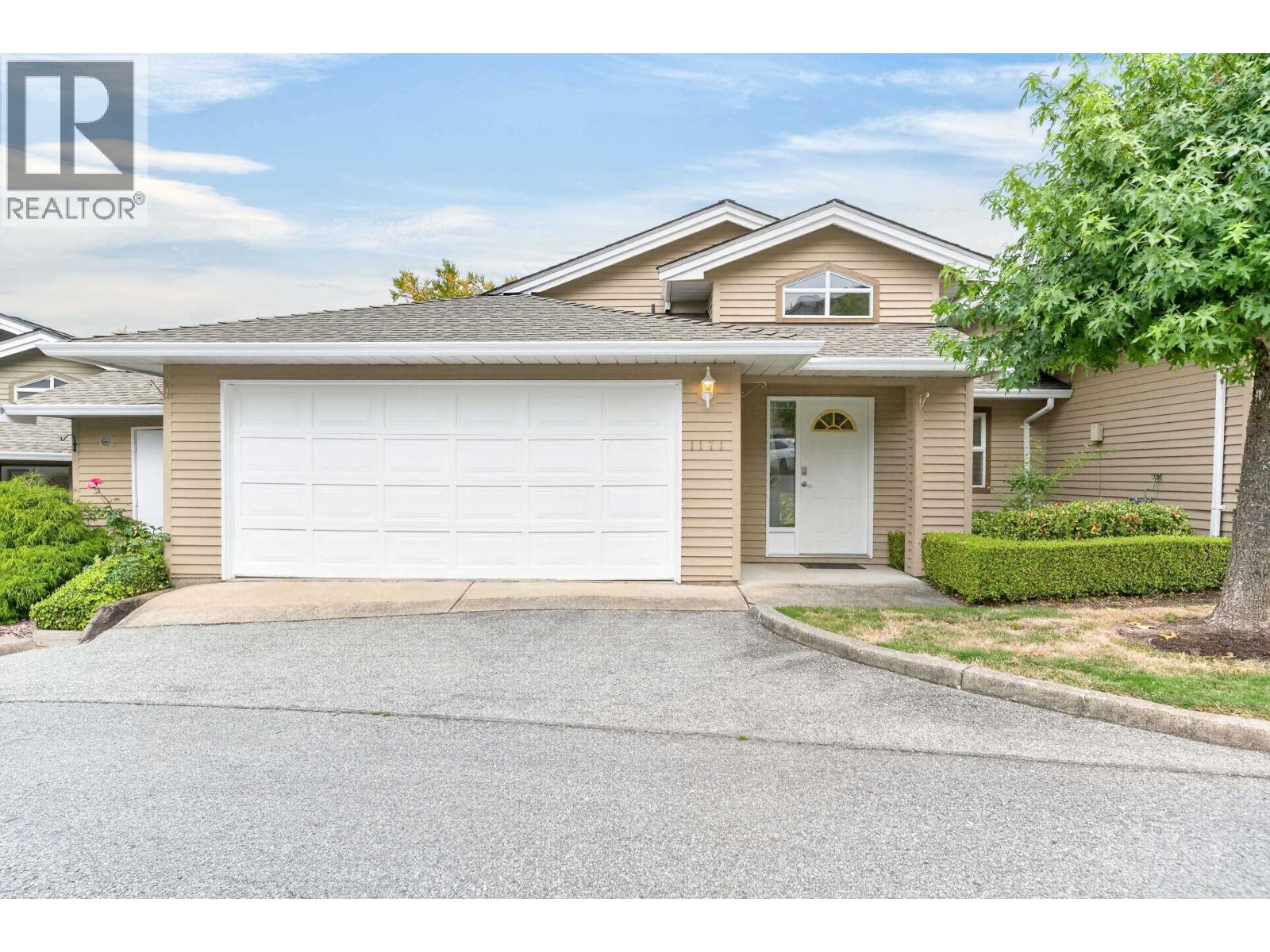1171 O'flaherty Gate Property Photo 1