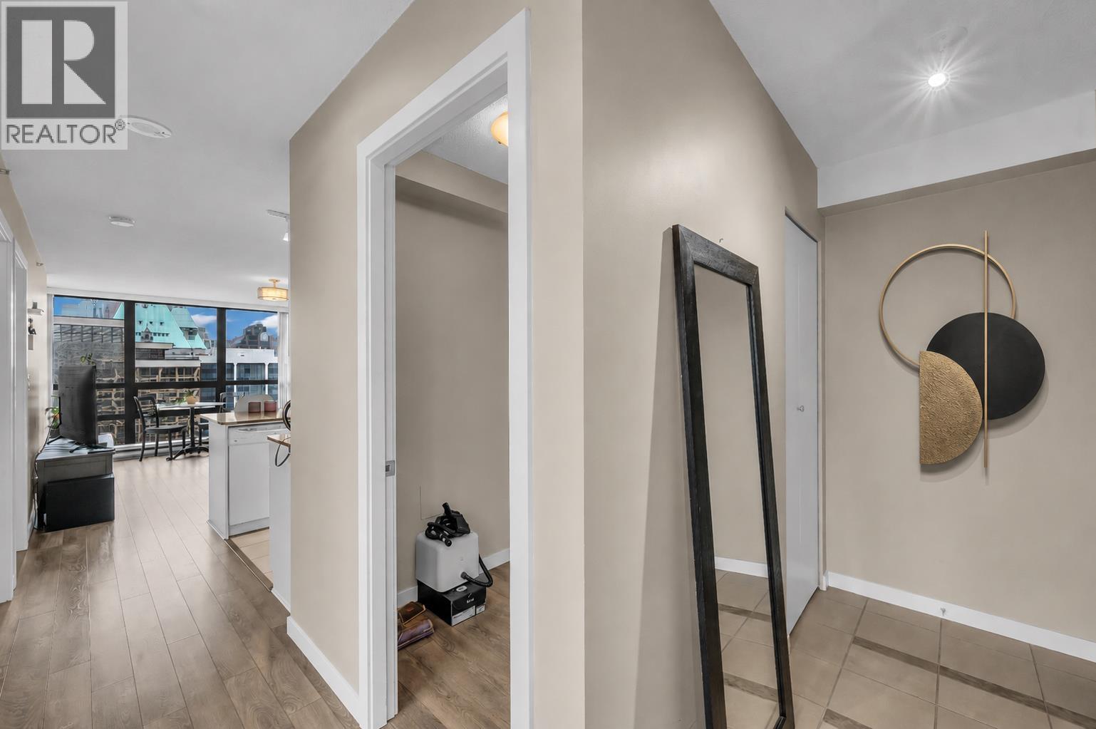 23XX 938 SMITHE STREET Property Photo 1
