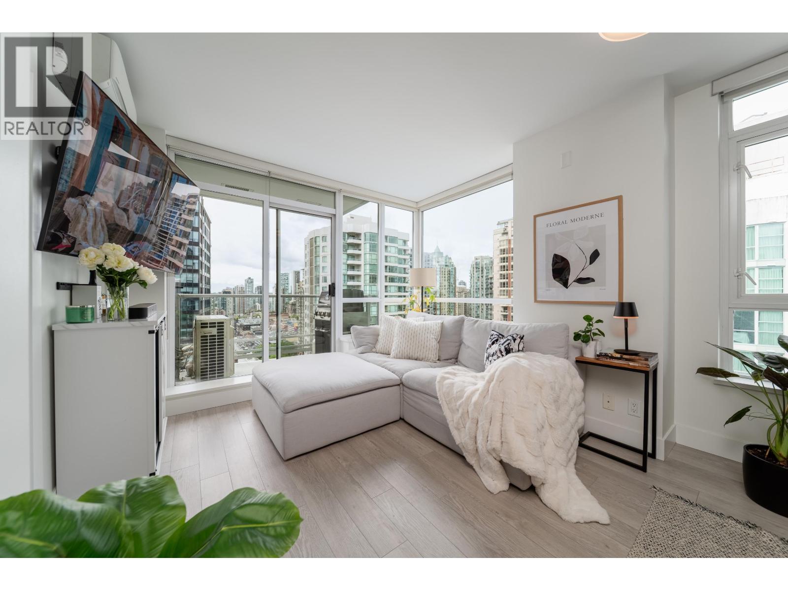 1908 821 Cambie Street Property Photo 1