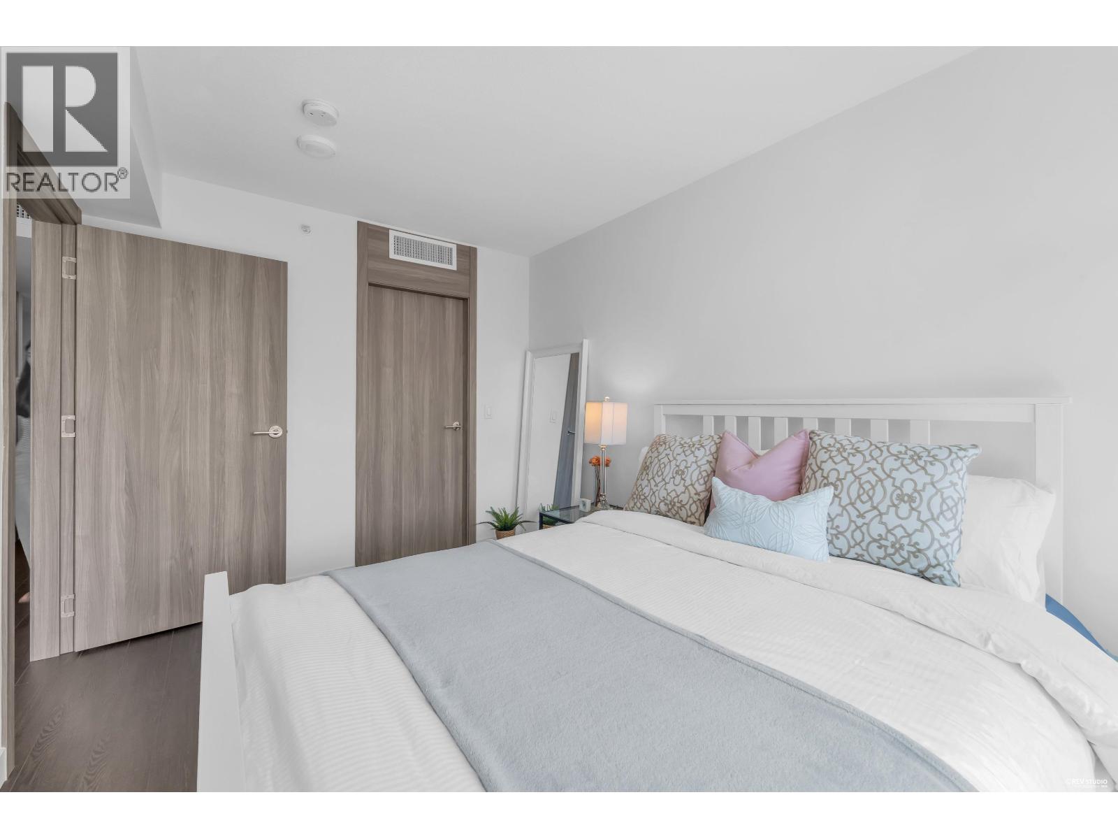 617 8800 Hazelbridge Way Property Photo 18