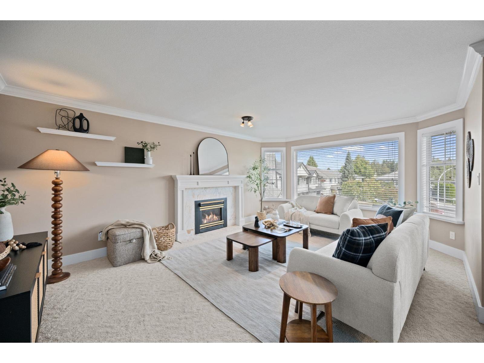 15866 91 Avenue Property Photo 7