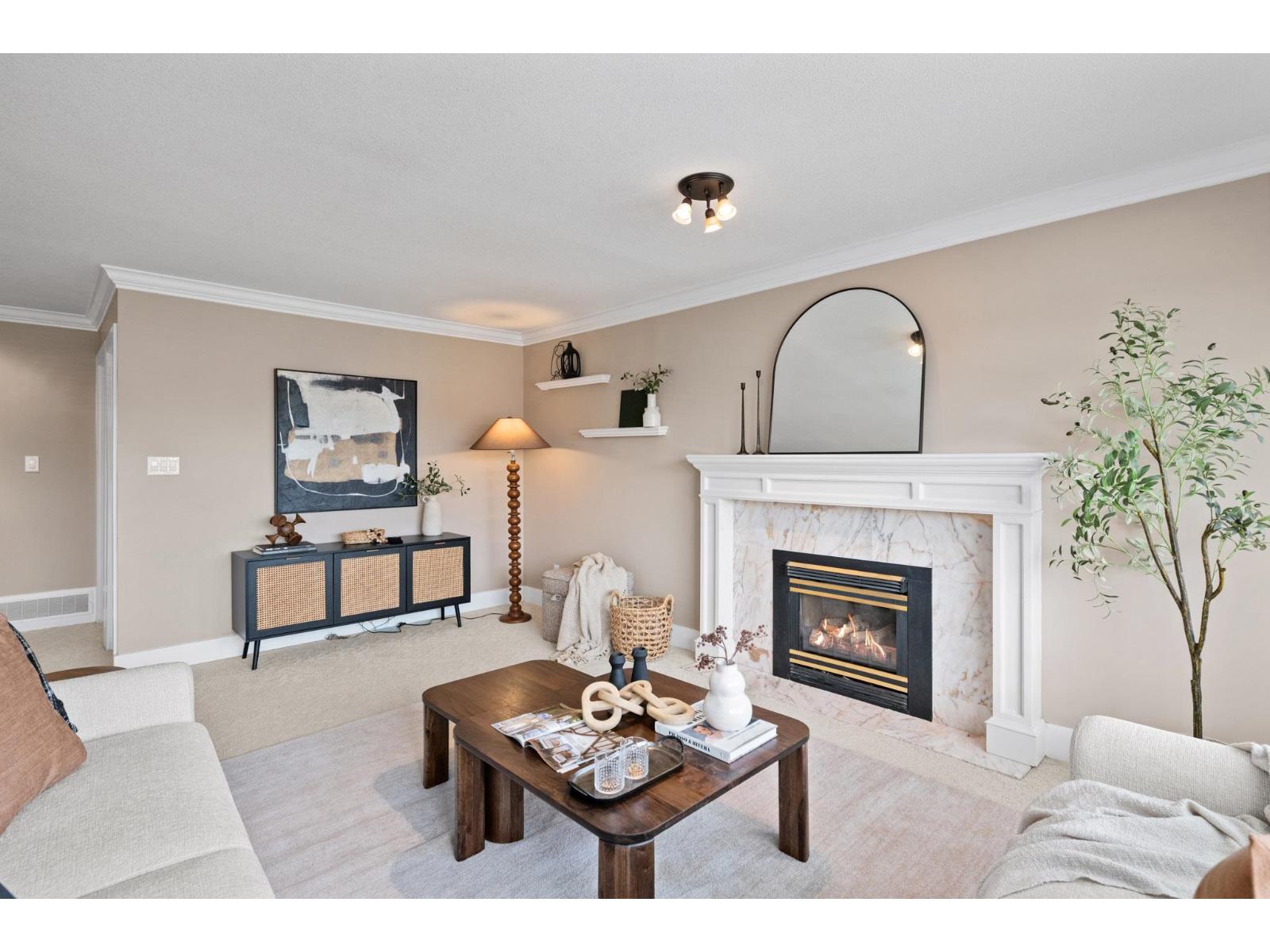 15866 91 Avenue Property Photo 9