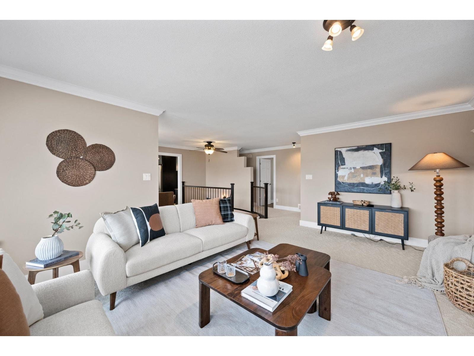 15866 91 Avenue Property Photo 10