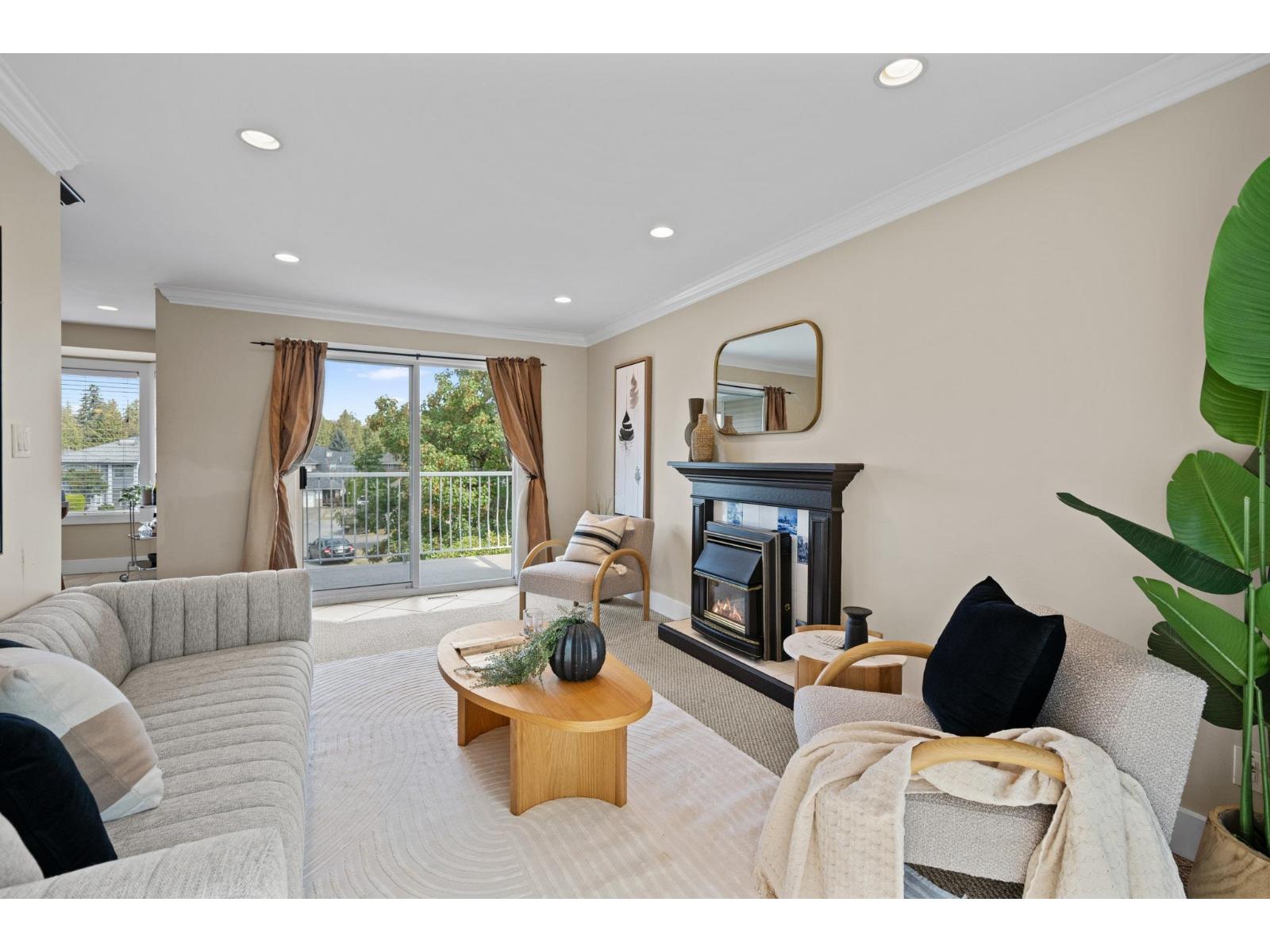 15866 91 Avenue Property Photo 18