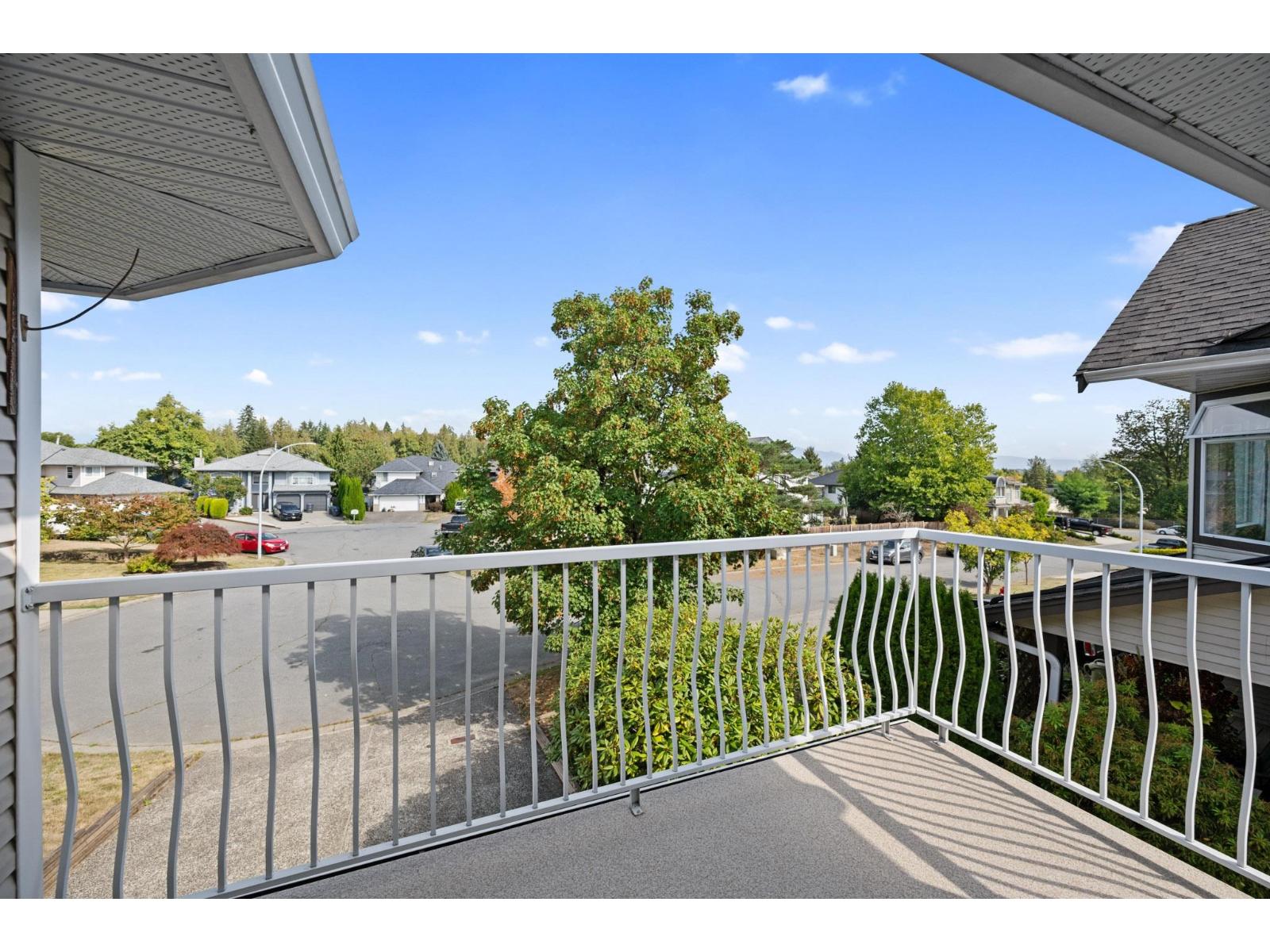 15866 91 Avenue Property Photo 19