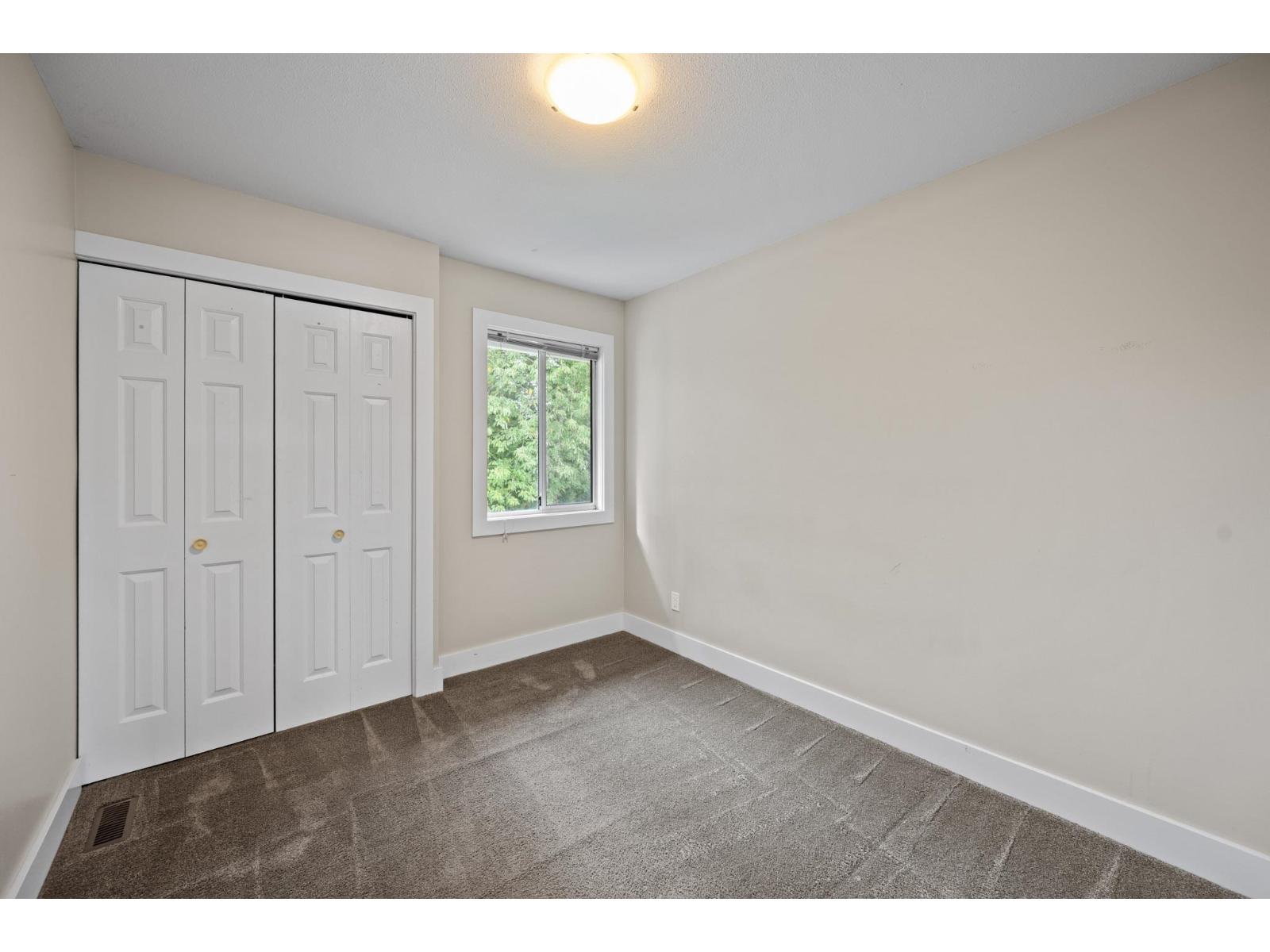 15866 91 Avenue Property Photo 26