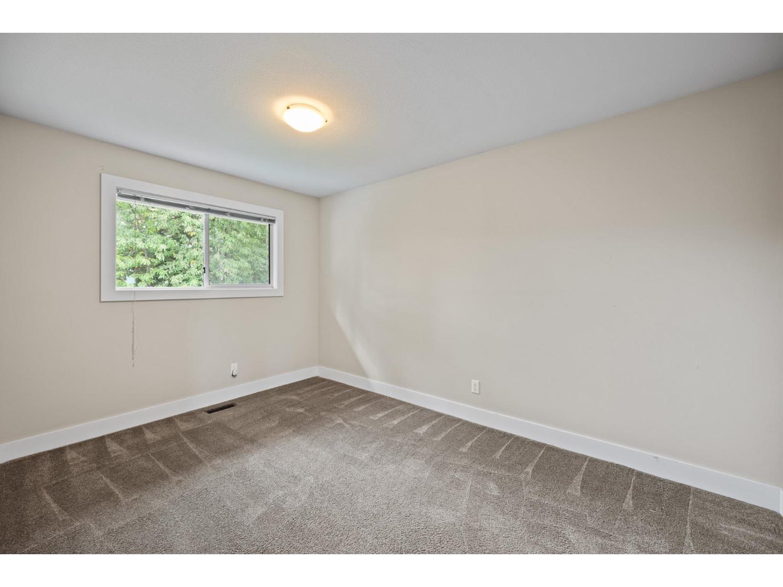 15866 91 Avenue Property Photo 27