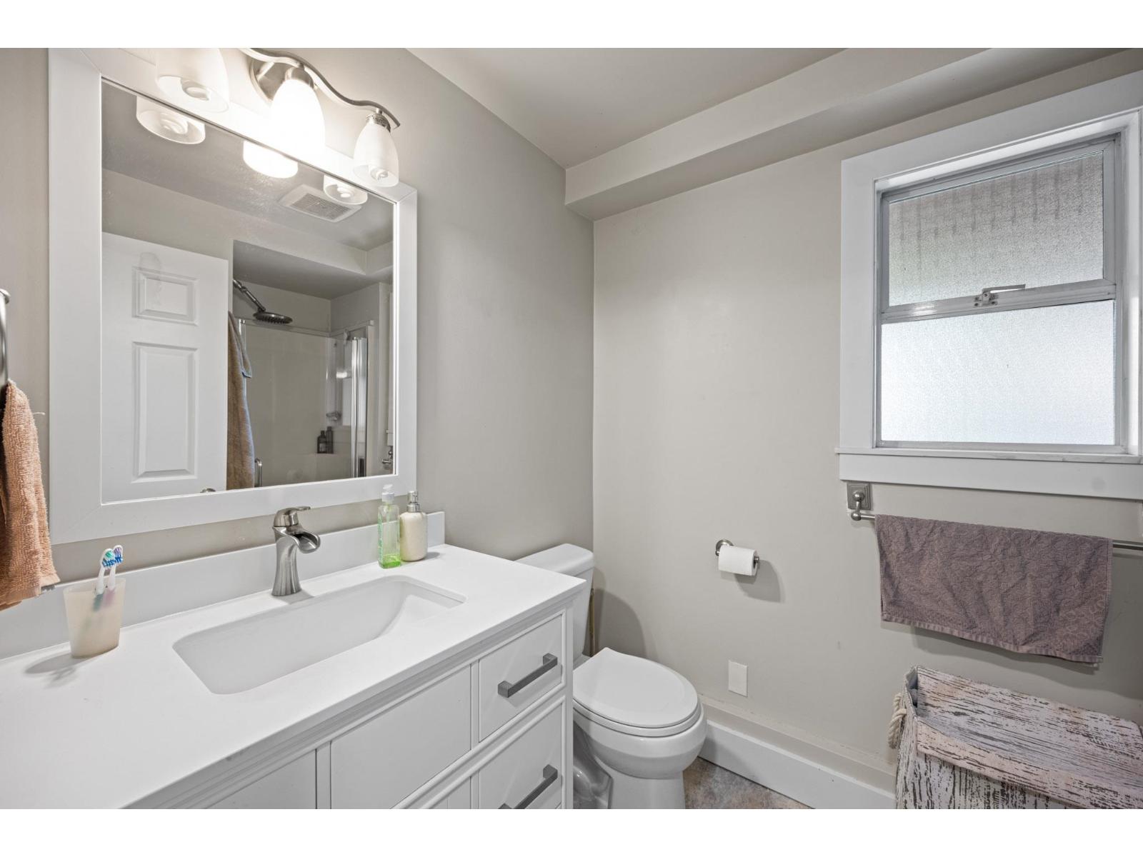 15866 91 Avenue Property Photo 37