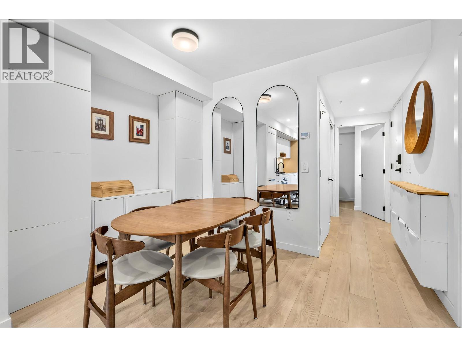 411 2520 Guelph Street Property Photo 10