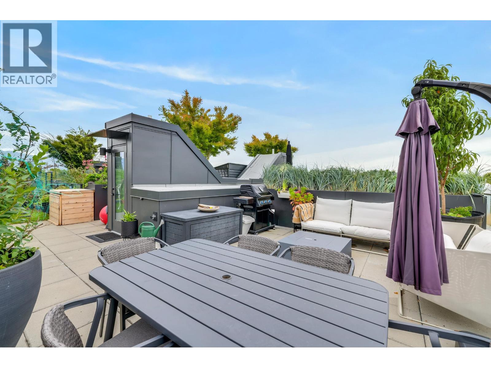 411 2520 Guelph Street Property Photo 25