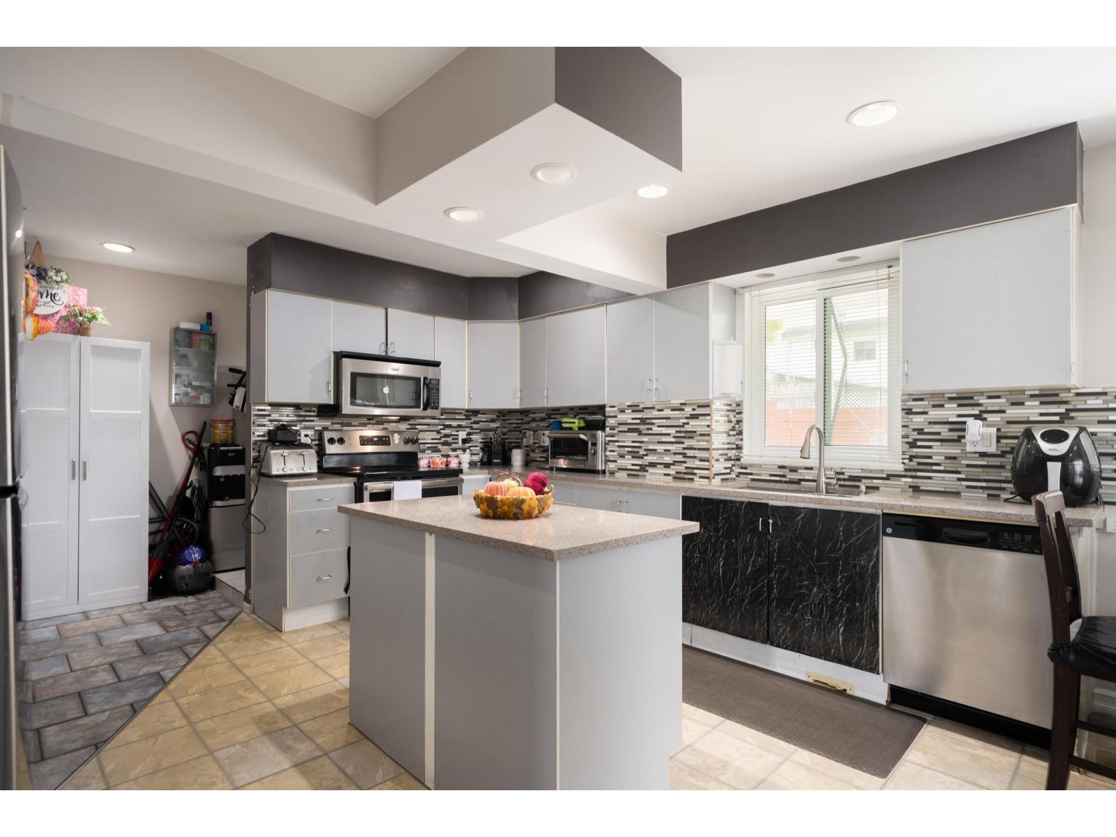 11378 River Road Property Photo 12