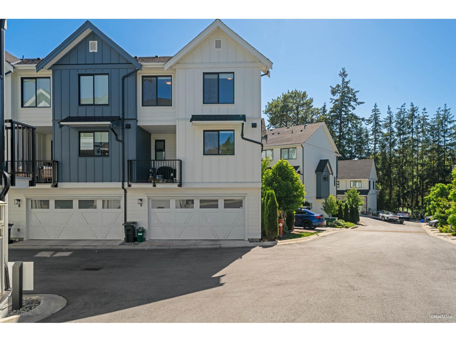 9 1871 165a Street Property Photo 1