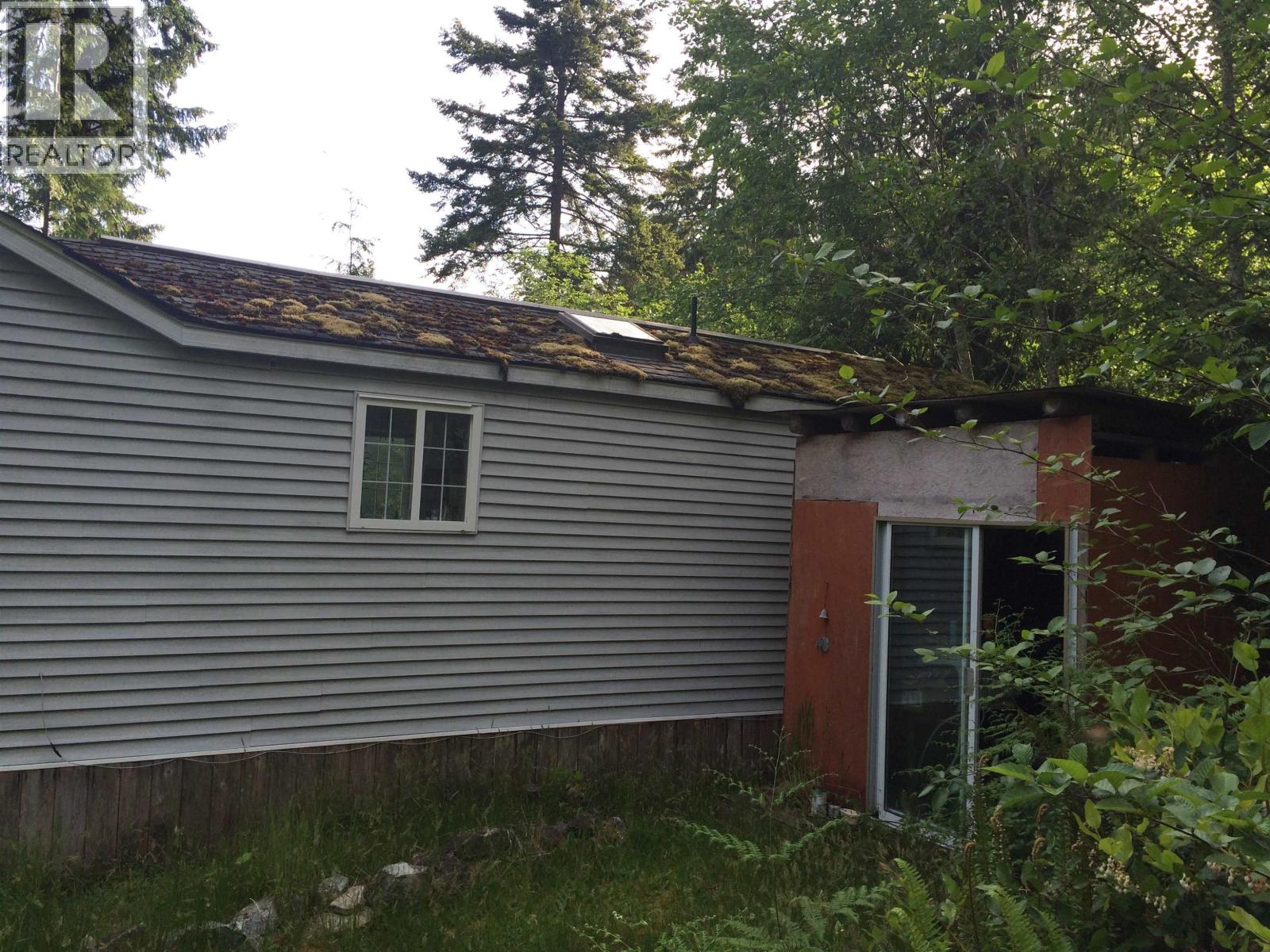 5587 Egmont Road Property Photo 11